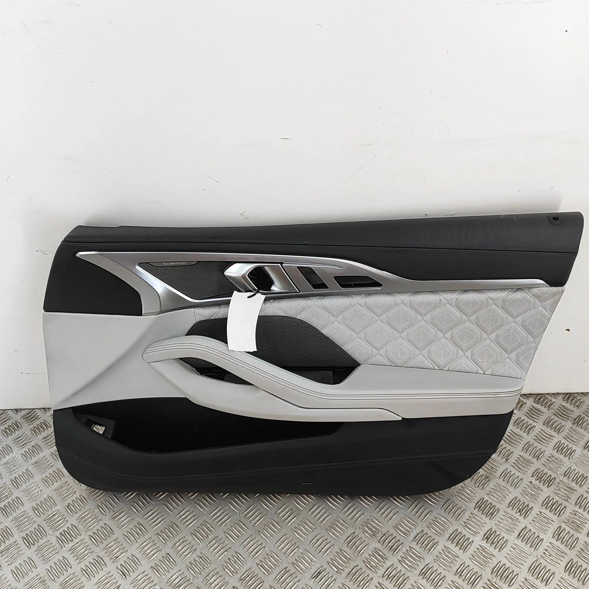 BMW 8 (G15) Front Right Door Panel 7946004, 8469868 Front Right Door Panel BMW 8 S...