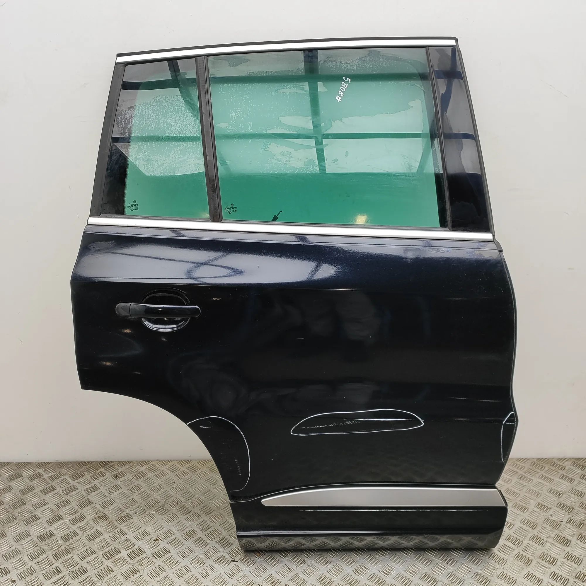 Volkswagen Tiguan Rear Right Door 5N0833312B Rear Right Door VW TIGUAN (5N_) (200...
