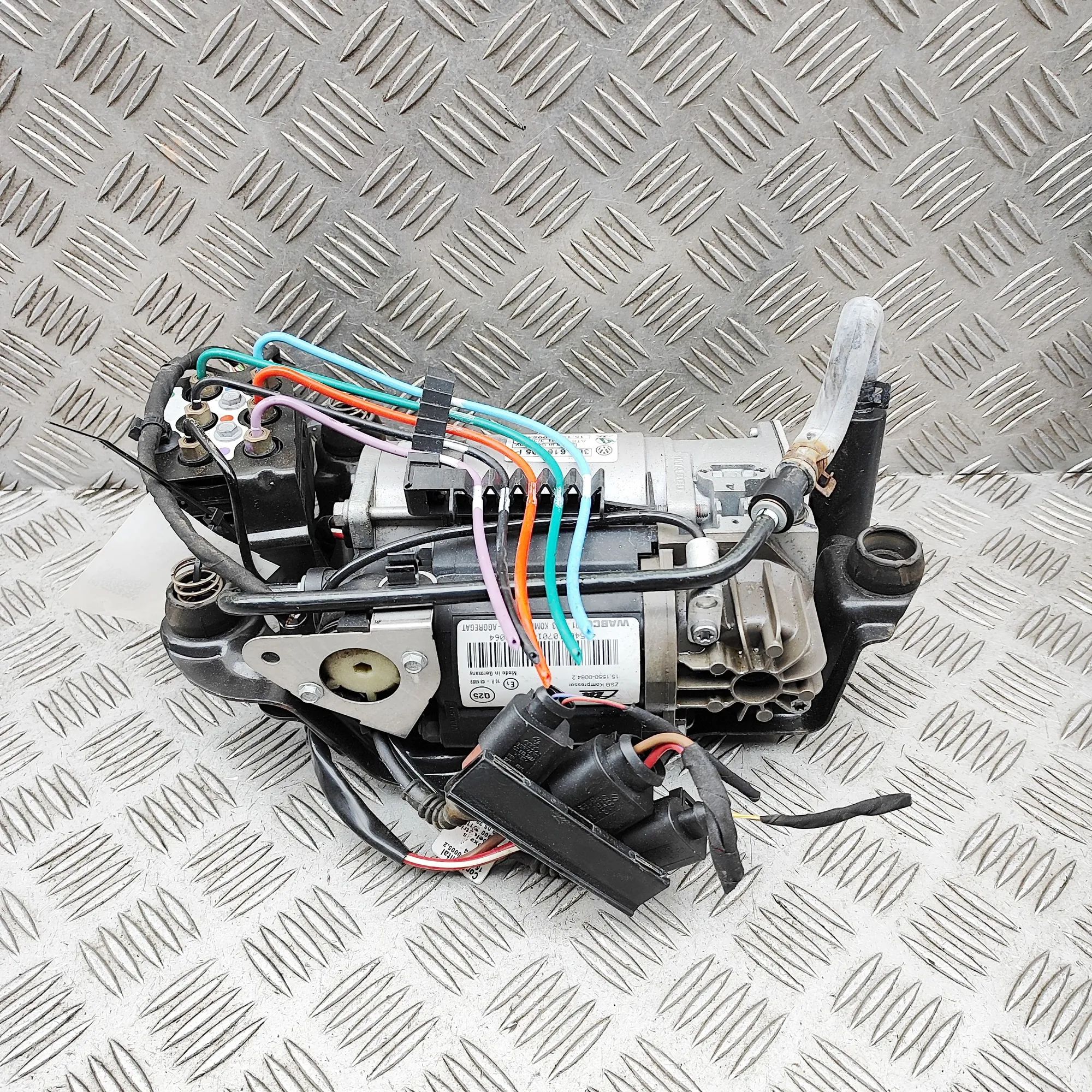 Bentley Continental GT, GTC, Flying Spur Air Suspension Compressor 3D0616005P Air Suspension Compressor BENTLEY CO...