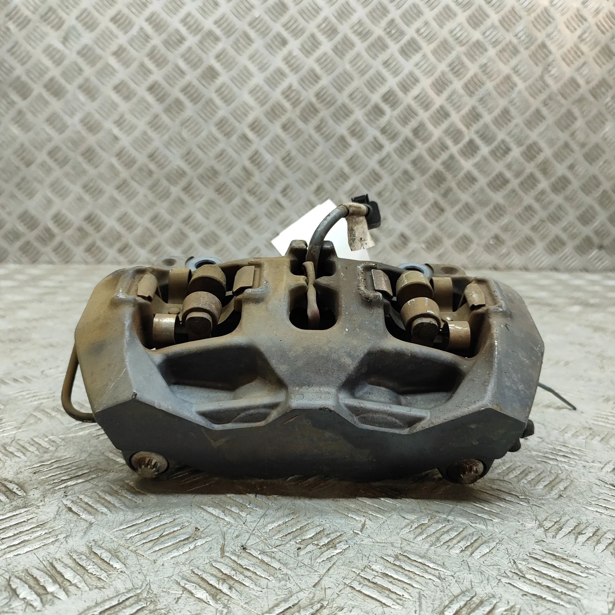 Audi e-tron GT (FW) Rear Right Brake Caliper 4J3615404, 4J3615404AR Rear Right Brake Caliper...