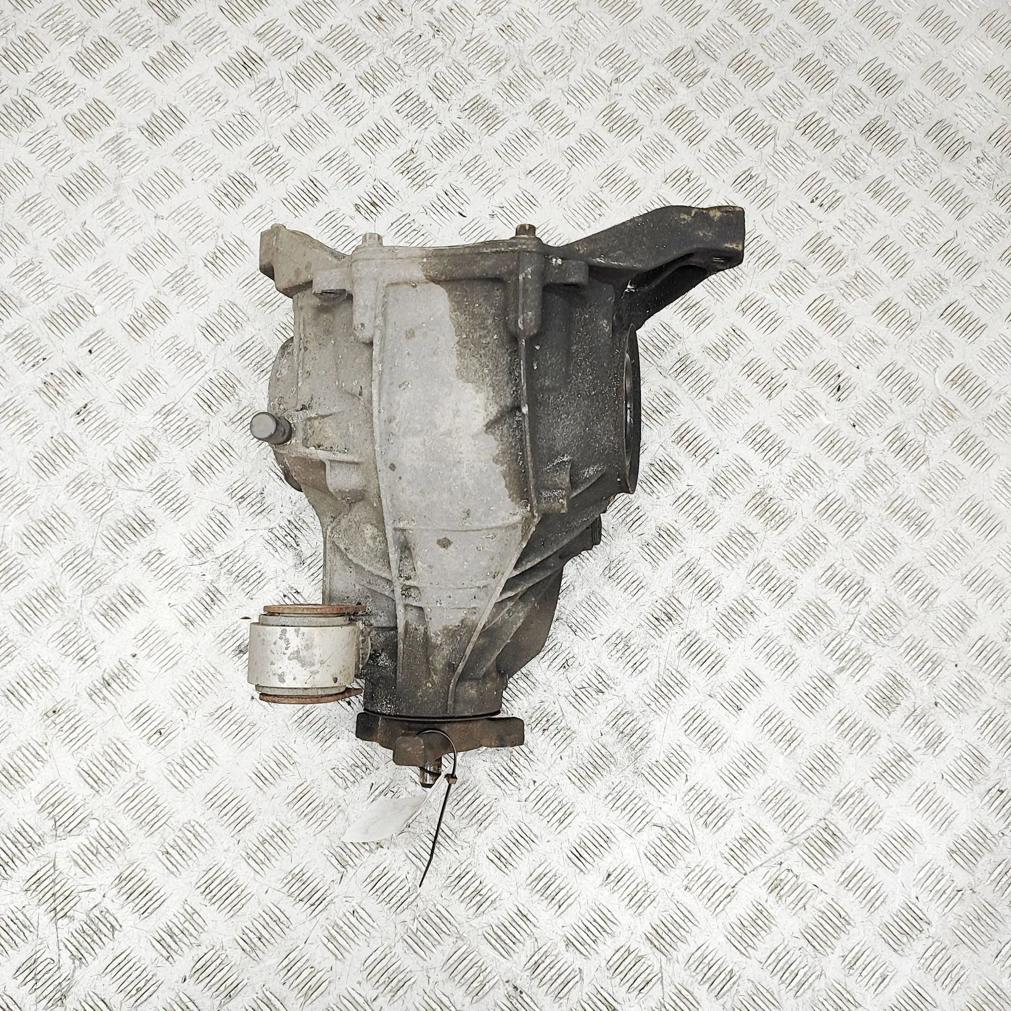 Mercedes-Benz A (W176) задний редуктор A2133500701 Rear Differential MERCEDES-BENZ E-C...