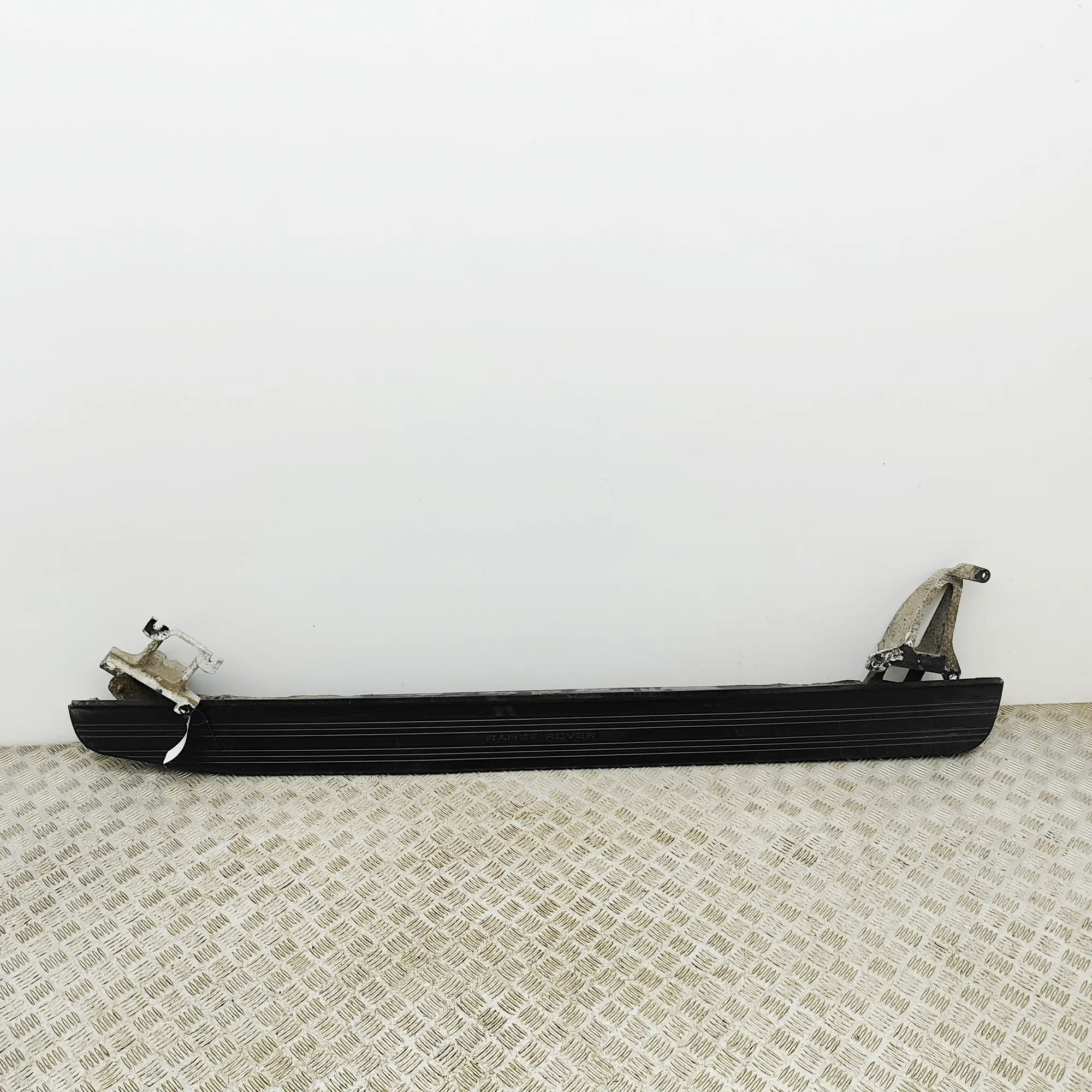 Land Rover Range Rover Sport (L494) Left Side Sideskirt CK5M-16A471-AB Left Side Sideskirt LAND ROVER R...
