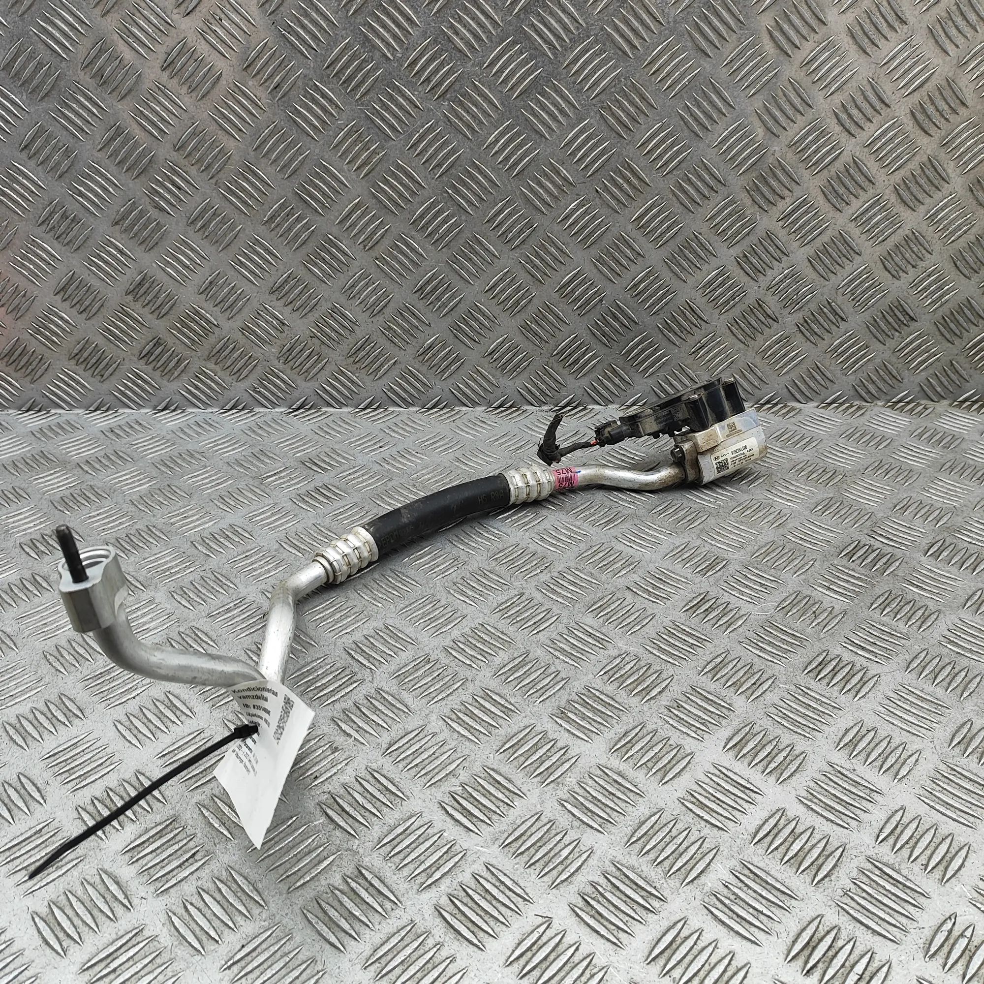Kia EV9  A/C Air Con Hose Pipe 976E2-KL500 A/C Air Con Hose Pipe KIA EV9 (MV) ...