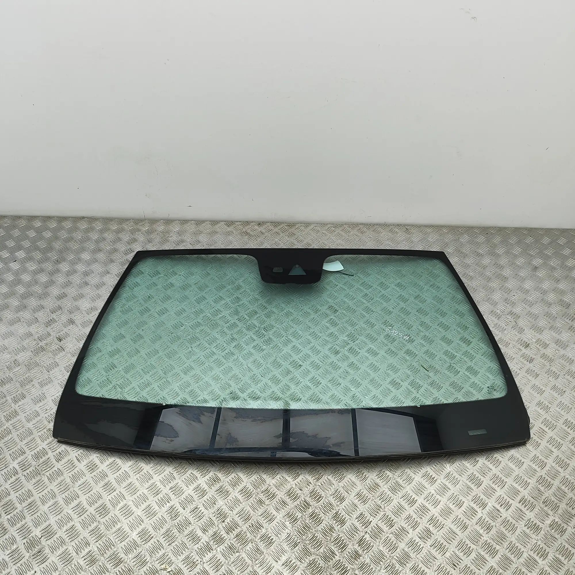Mercedes-Benz A (W177) Front Windshield