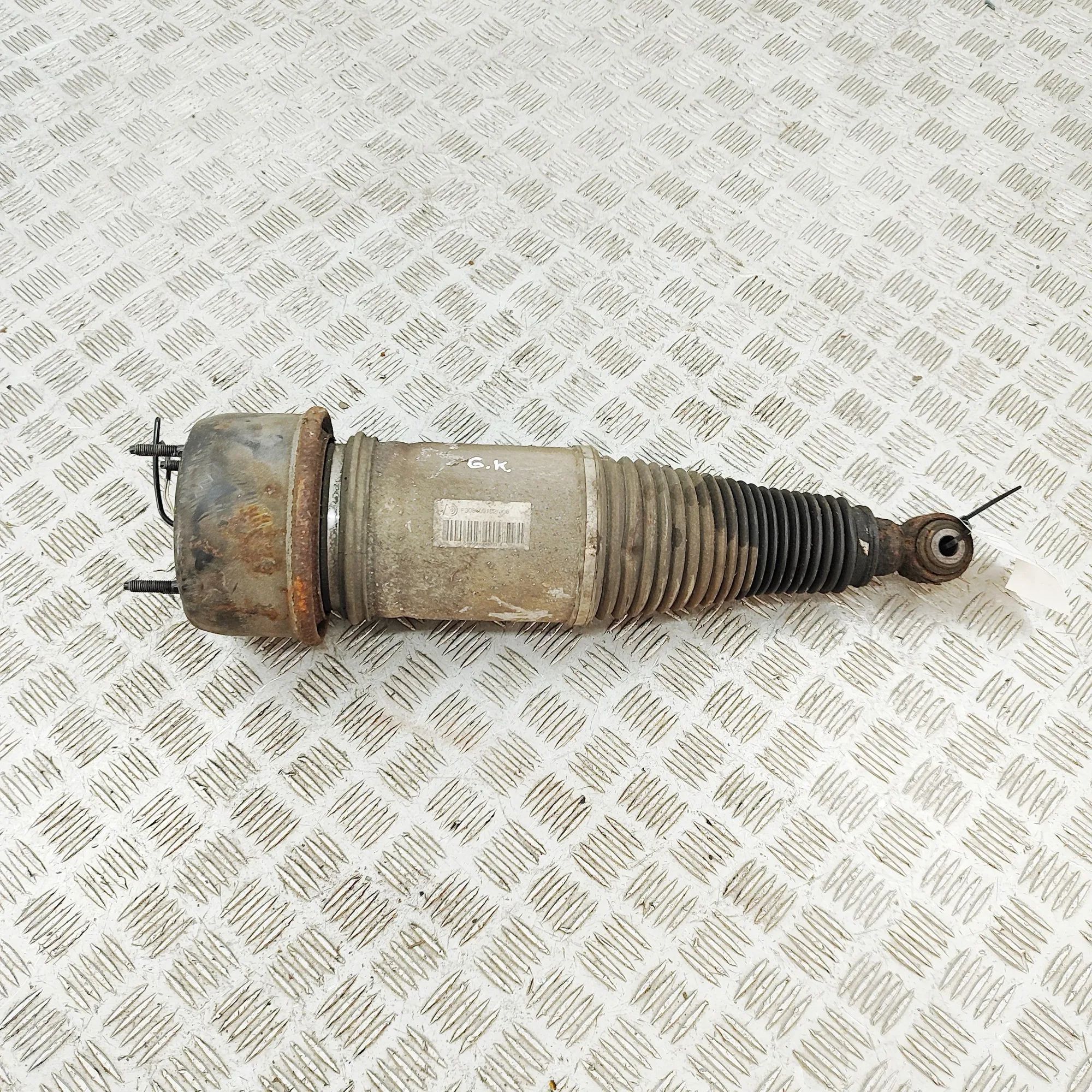 Jaguar XJ Rear Left Air Shock Absorber 2W93-5B749-TL Rear Left Air Shock Absorber JAGU...