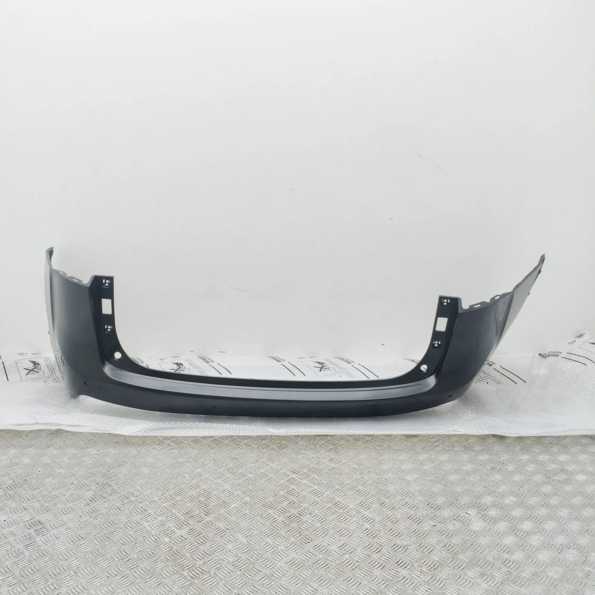 Lexus NX rear bumper 5215978911 Rear Bumper LEXUS NX (_Z1_) (2014-.....