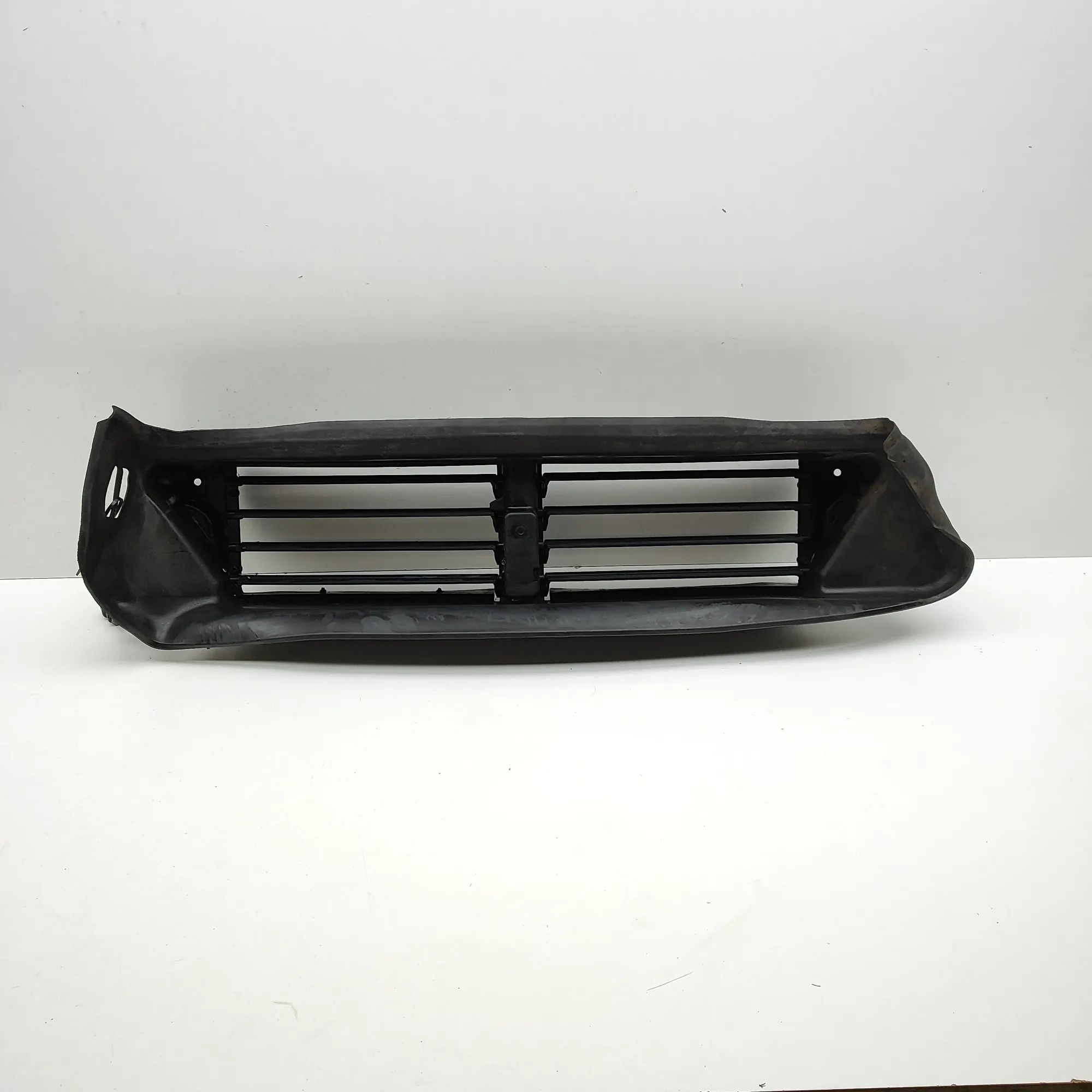 Volvo V40 Radiator Air Intake Channel 31455707 Radiator Air Intake Channel VOLVO V40 ...