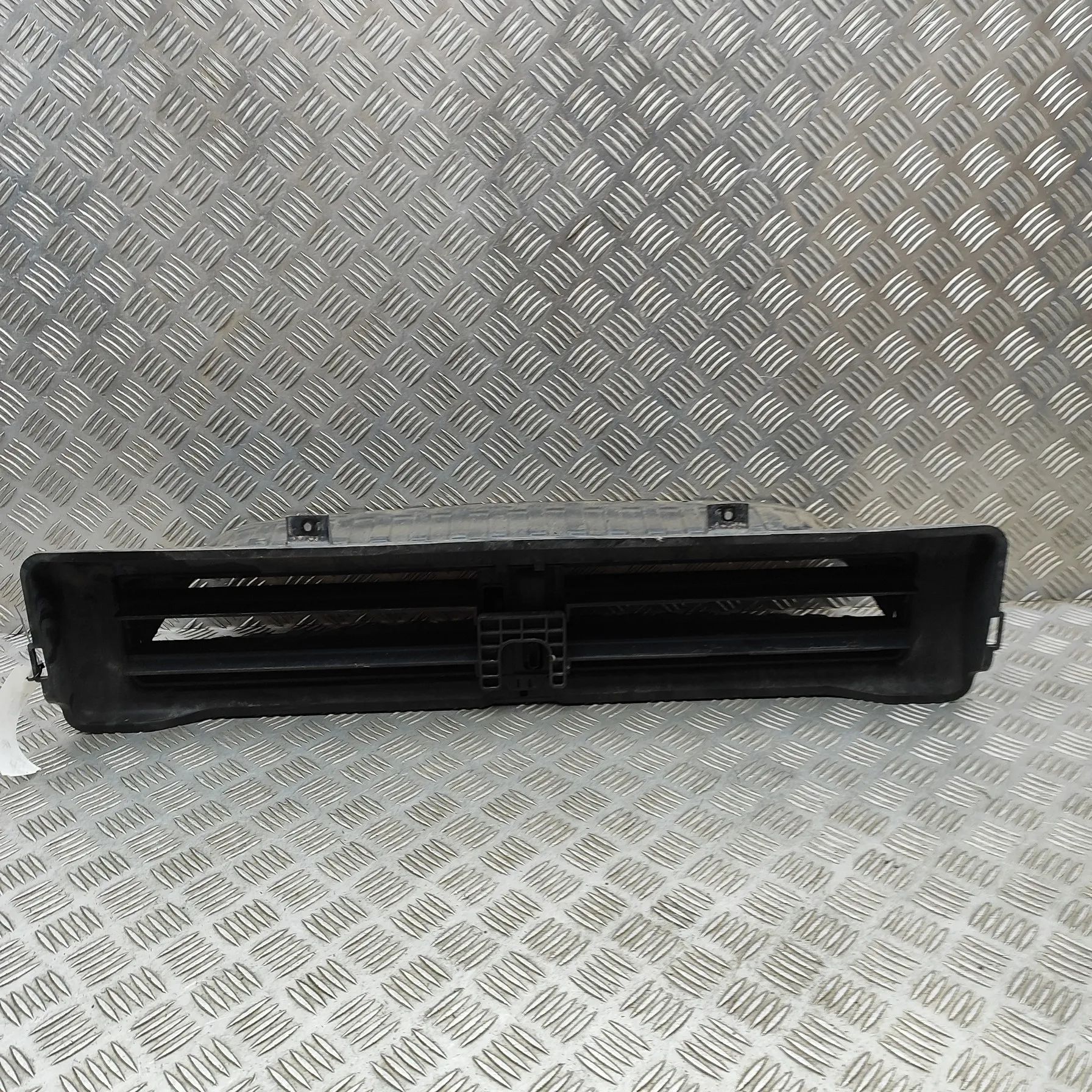 Hyundai i40 Radiator Air Intake Channel 86370-3Z501 Radiator Air Intake Channel HYUNDAI...