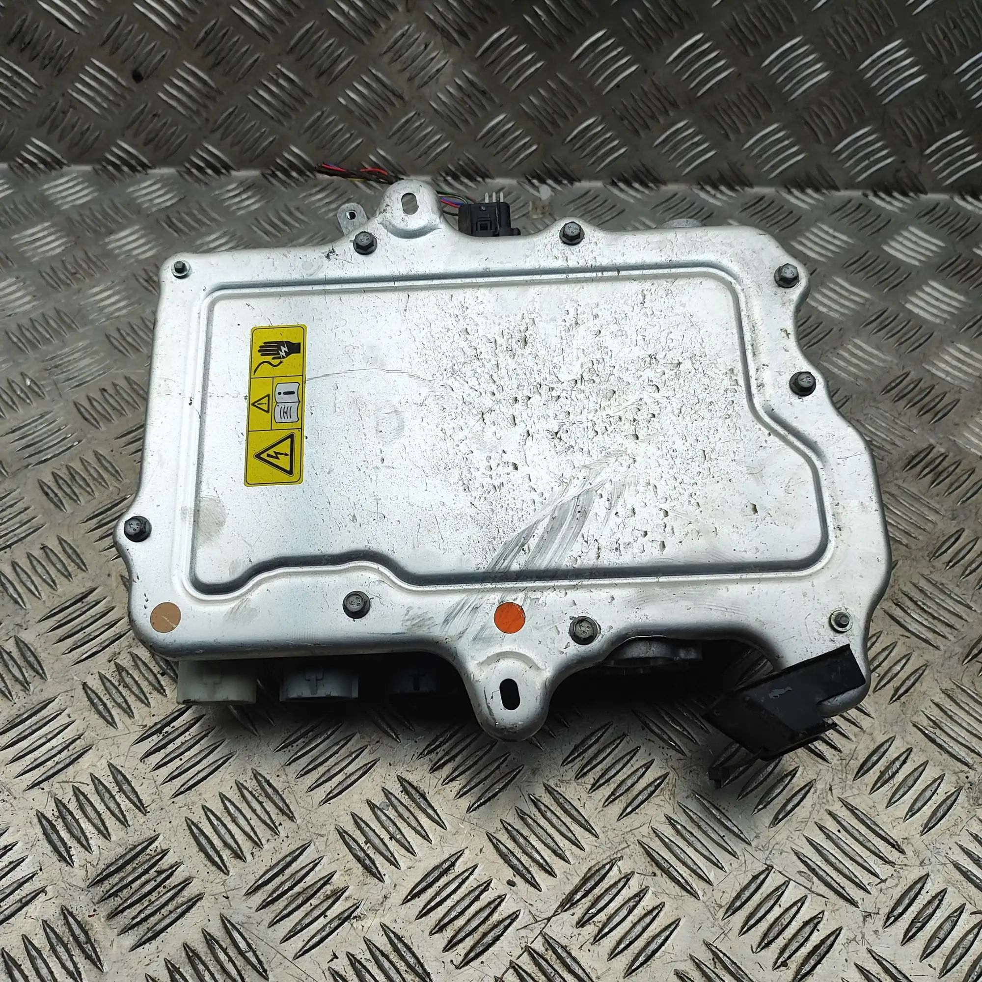 Tesla Model X Power Distribution Unit 1049678-00-H Power Distribution Unit TESLA MODE...