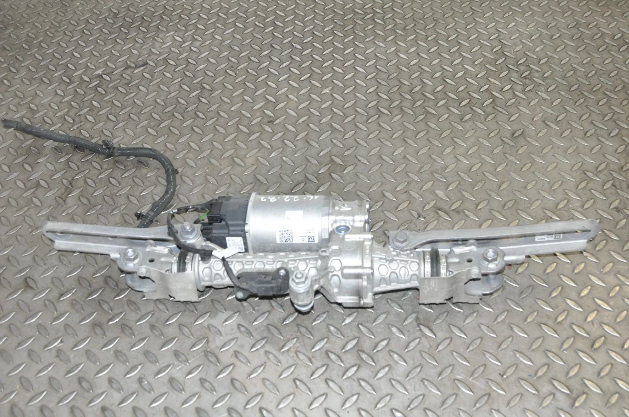 BMW X5 (F15) roolilatt / roolikarp 6890677 Steering Rack BMW X5 (G05) (2018-...)

...