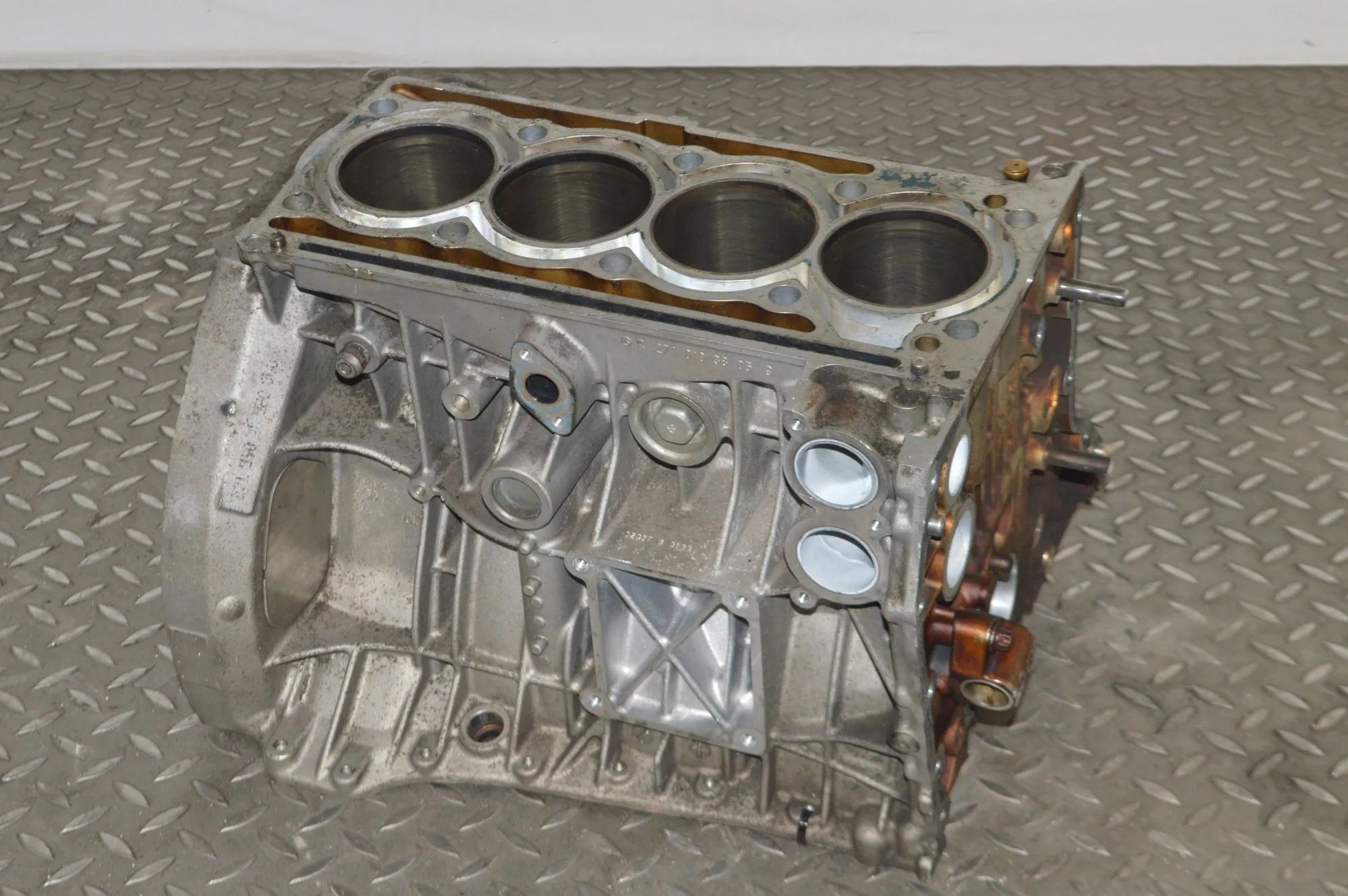Mercedes-Benz A (W169) блок двигателя 271.950 Engine Block MERCEDES-BENZ C-CLASS (W20...