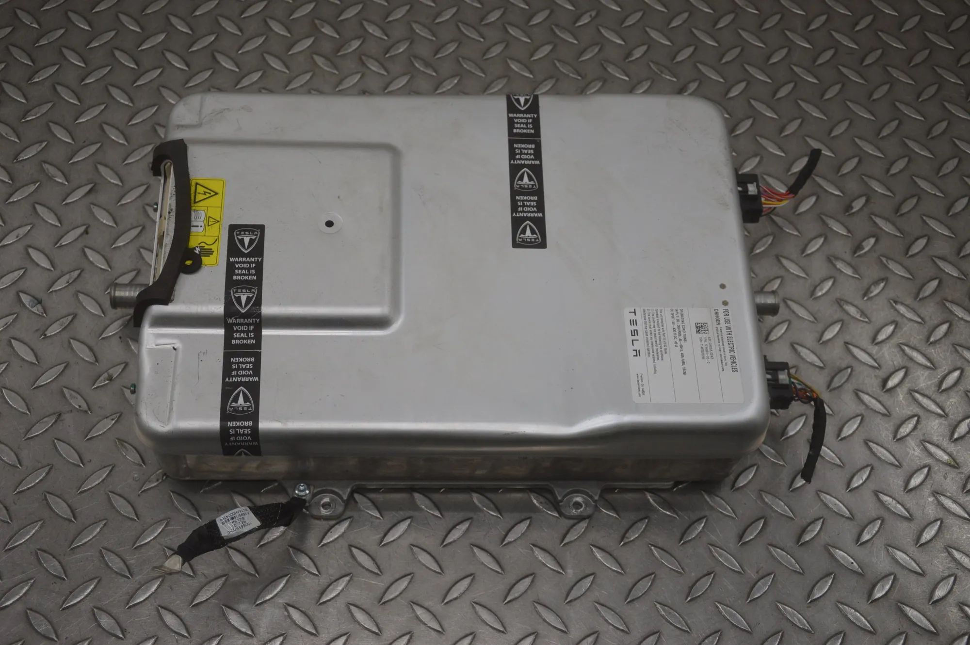 Tesla Model S Inverter 1014963-00-C Inverter TESLA MODEL S (2012-...)
...
