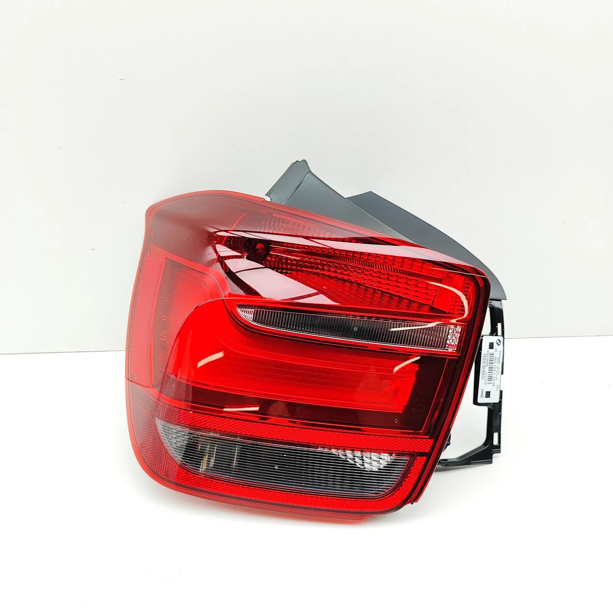 BMW 1 (E81 / E82 / E87 / E88) Rear Left Tail Light 7241543 Rear Left Tail Light BMW 1 SERIES (F20)...