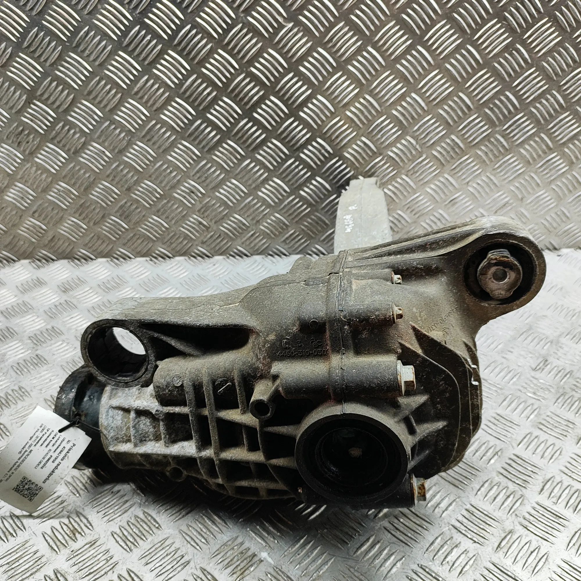Mercedes-Benz A (W169) etutasauspyörästö A1643302702 Front Differential MERCEDES-BENZ M-...
