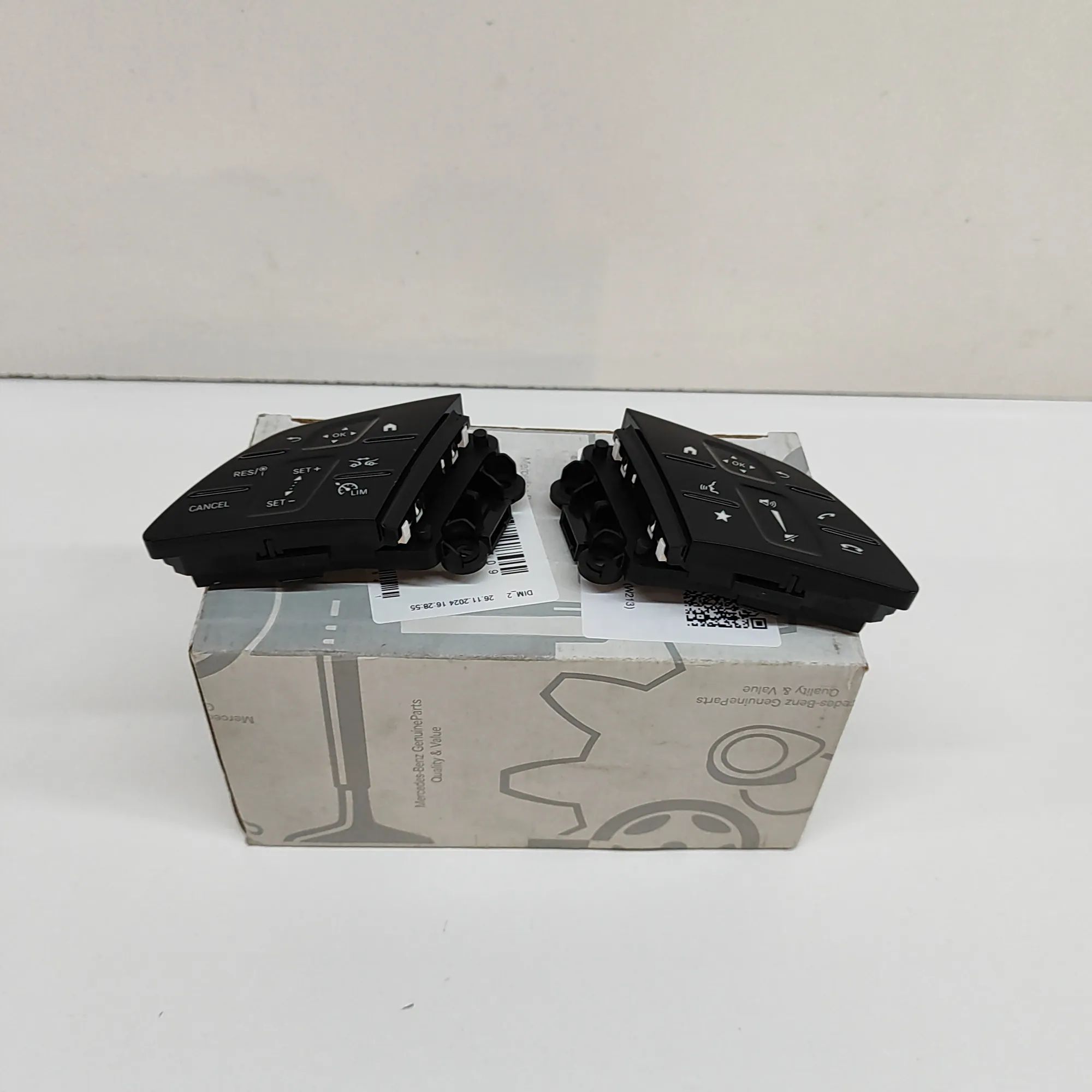 Mercedes-Benz A (W177) Steering Wheel Button Switches A0999054509 Steering Wheel Button Switches MERC...