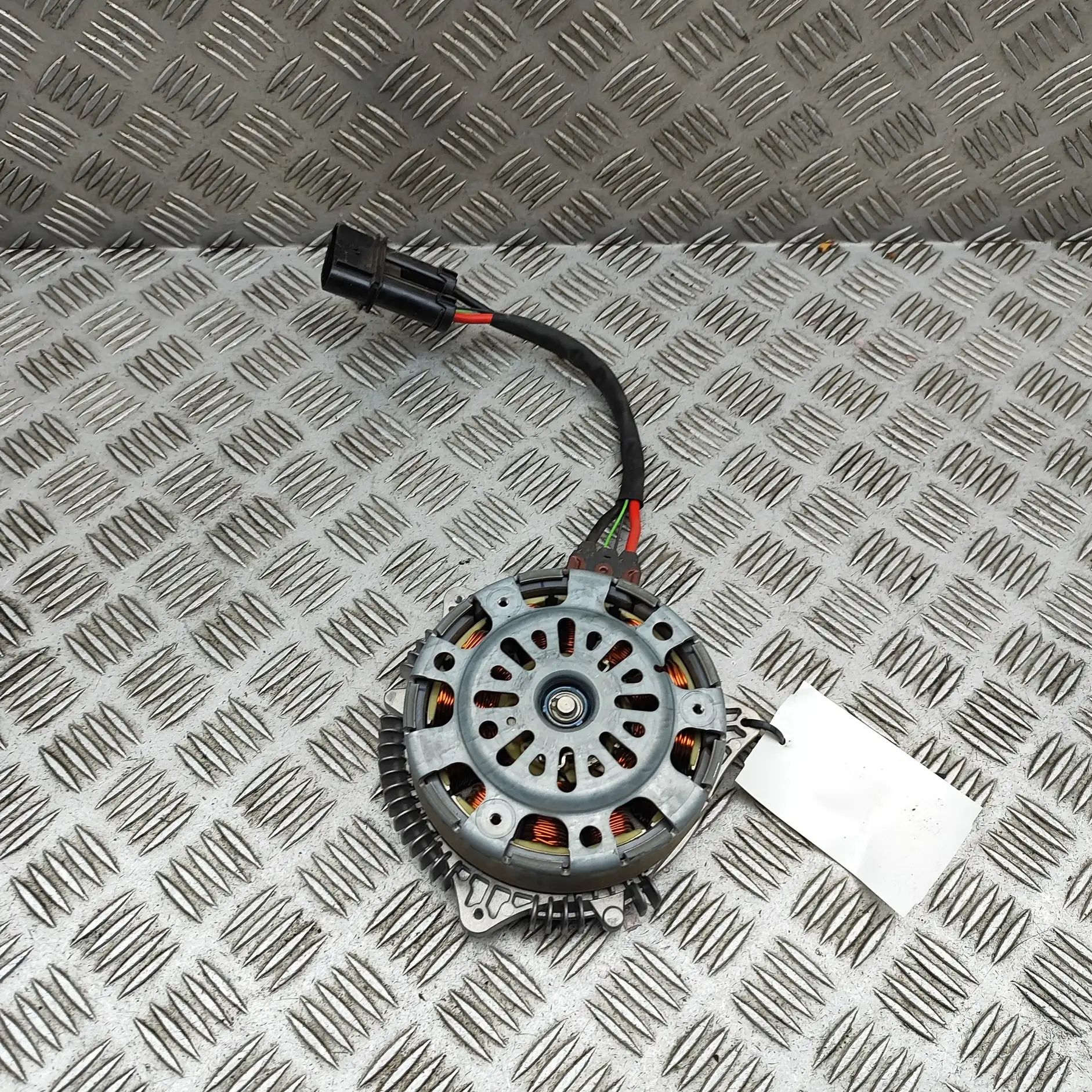 Mercedes-Benz A (W177) Radiator Cooling Fan Motor C69160-120 Radiator Cooling Fan Motor MERCEDES-...