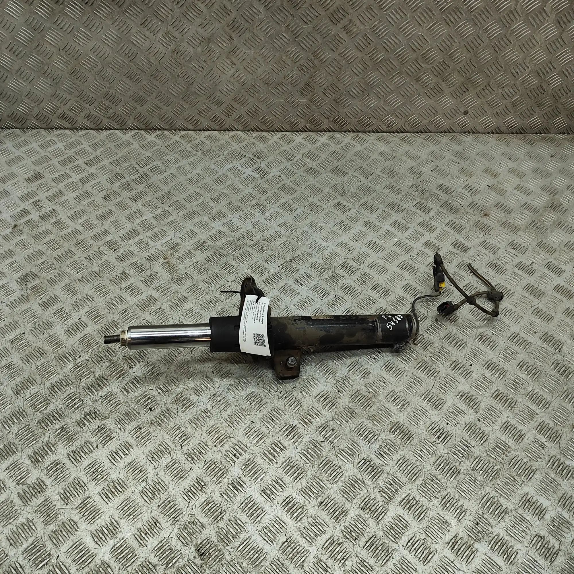 Audi A3 (8V) Front Left Shock Absorber 8V0413029K Front Left Shock Absorber AUDI A3 (L...