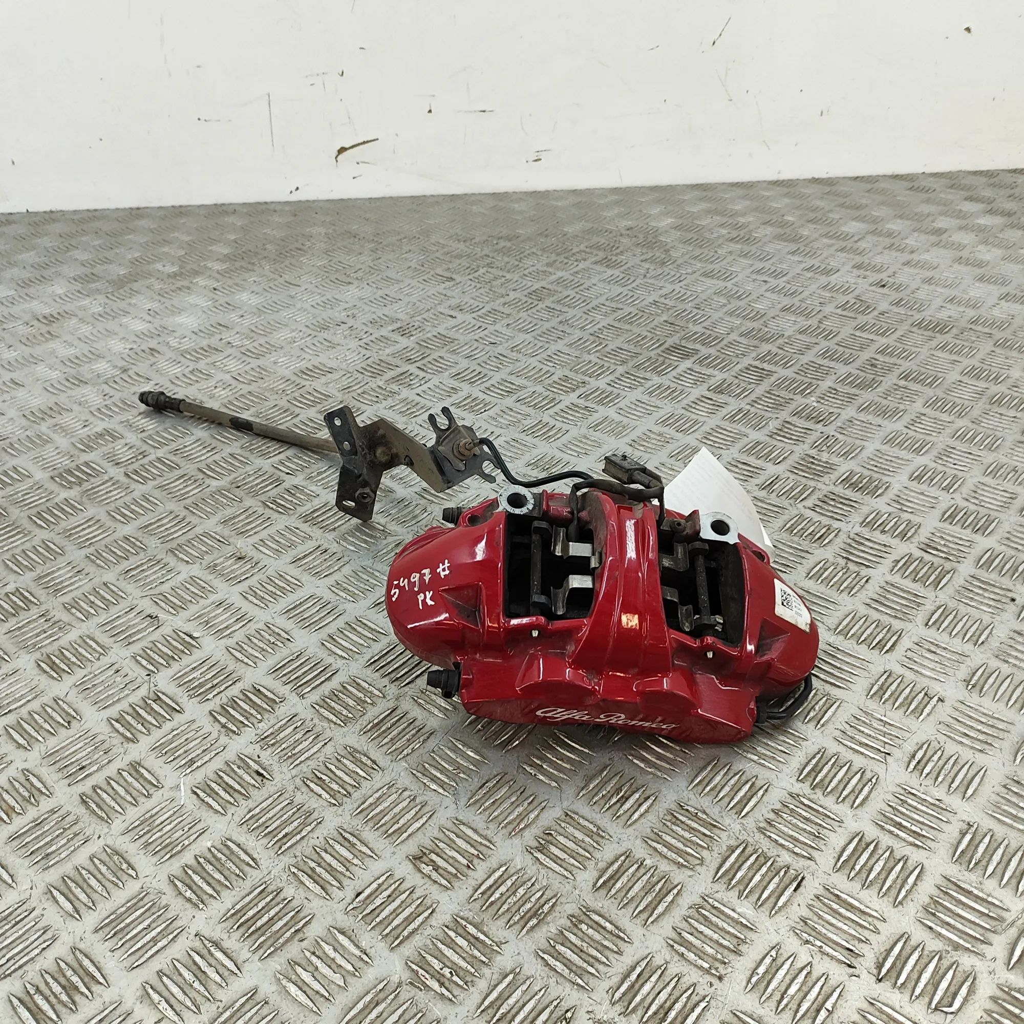 Alfa-Romeo Stelvio Front Left Brake Caliper 50574961 Front Left Brake Caliper ALFA ROMEO ST...