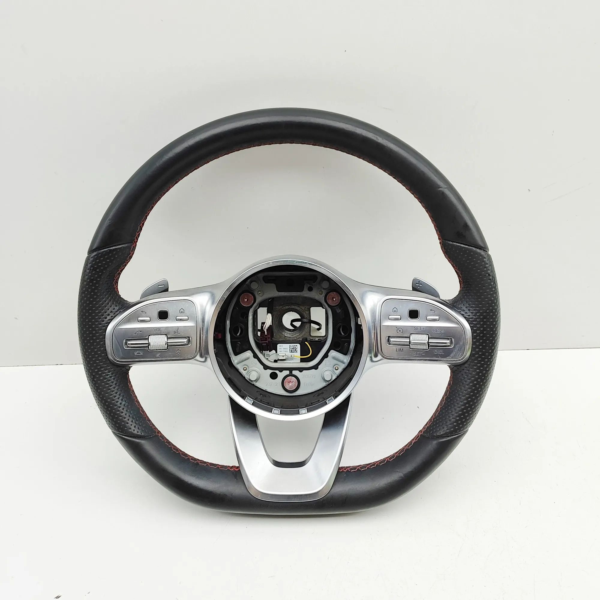 Mercedes-Benz GLA / EQA (H247) steering wheel A0004608402, A0050004599 Steering Wheel MERCEDE...