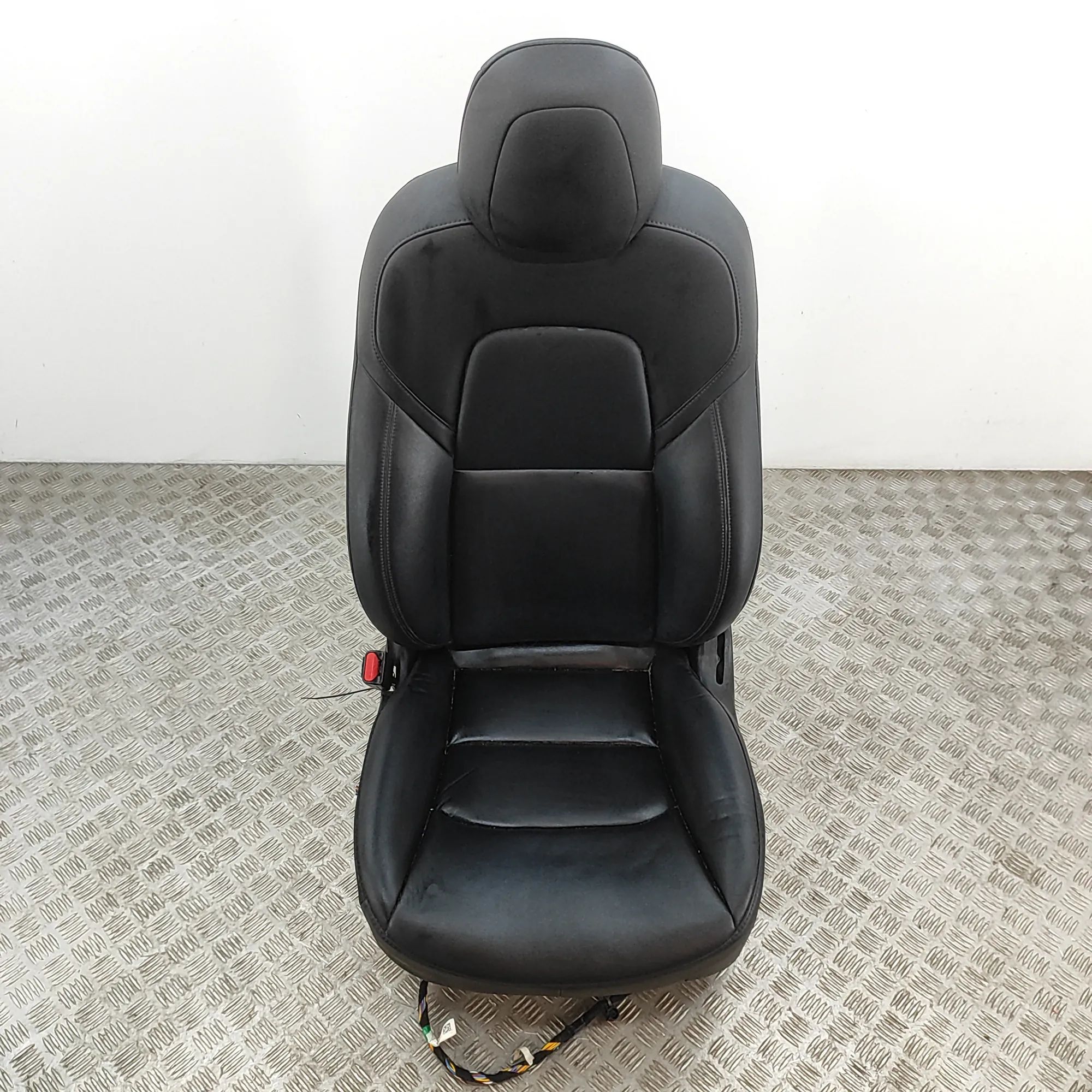 Tesla Model 3 Front Left Seat 1456942-00-C Front Left Seat TESLA MODEL 3 (201...