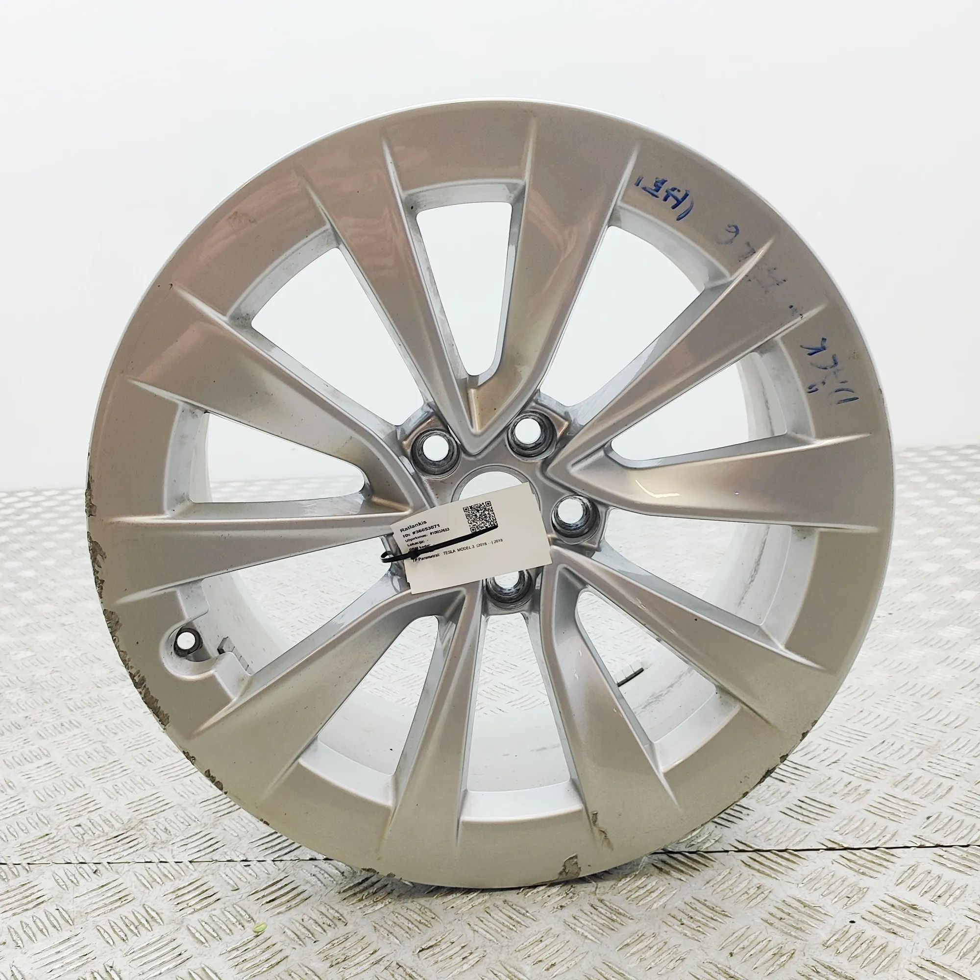 Tesla Model 3 Alloy Wheel 1044264-00-A Alloy Wheel TESLA MODEL 3 (2018-.....