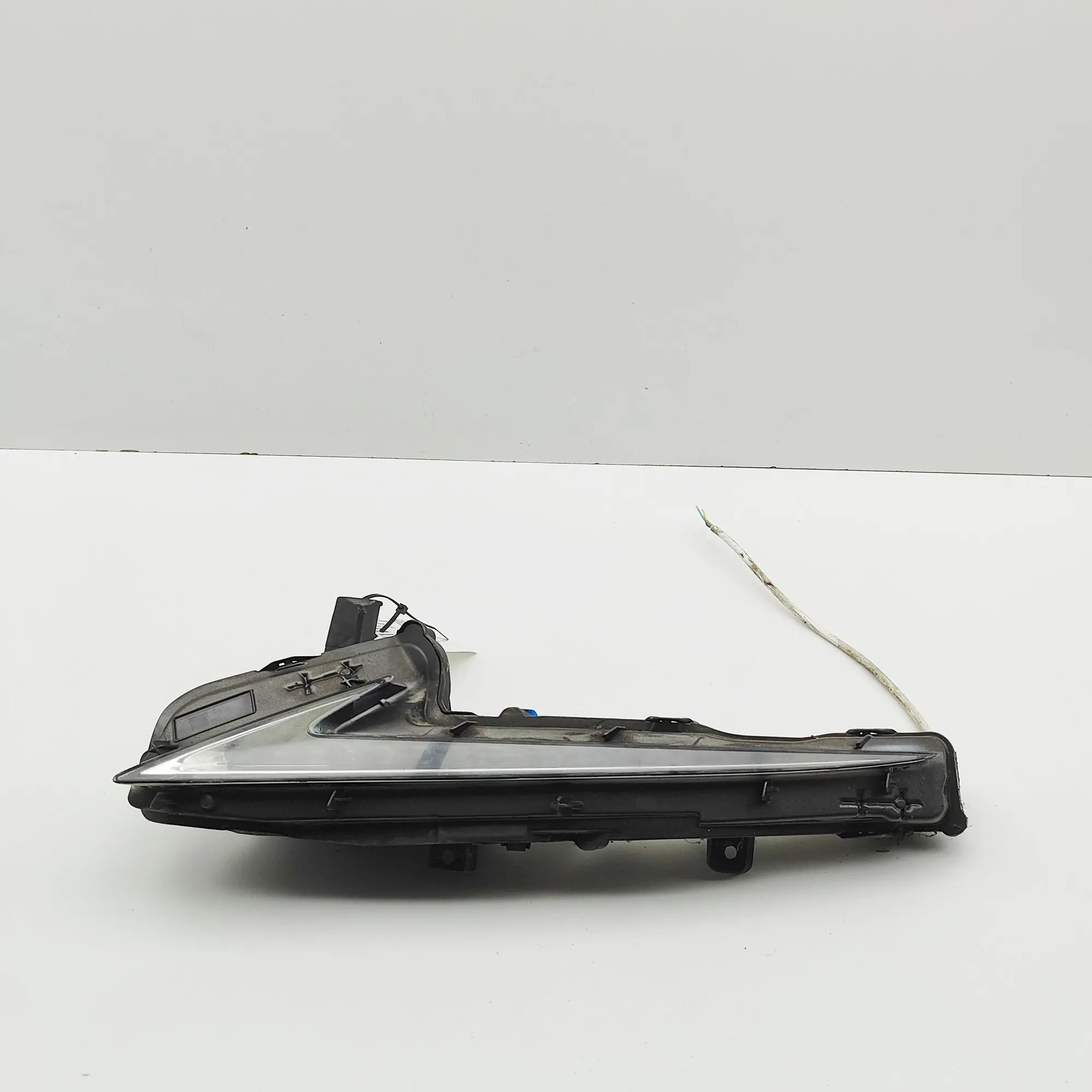 Lexus IS Front Left Additional Light 81620-53010 Front Left Additional Light LEXUS I...