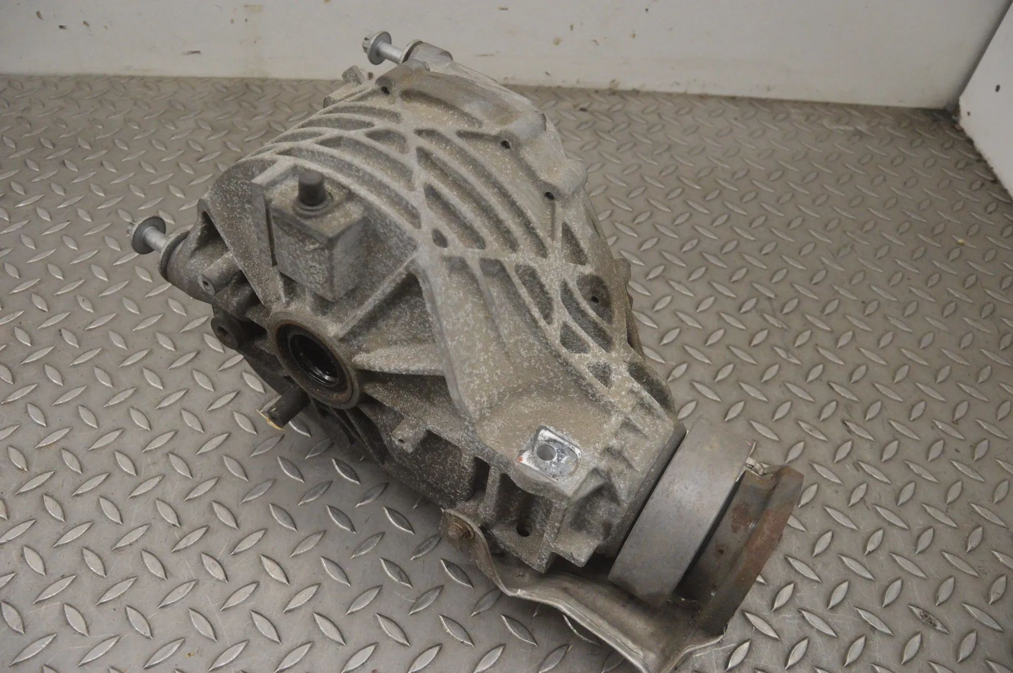Maserati Ghibli задний редуктор 670030134, 2.80 Rear Differential MASERATI GHIB...