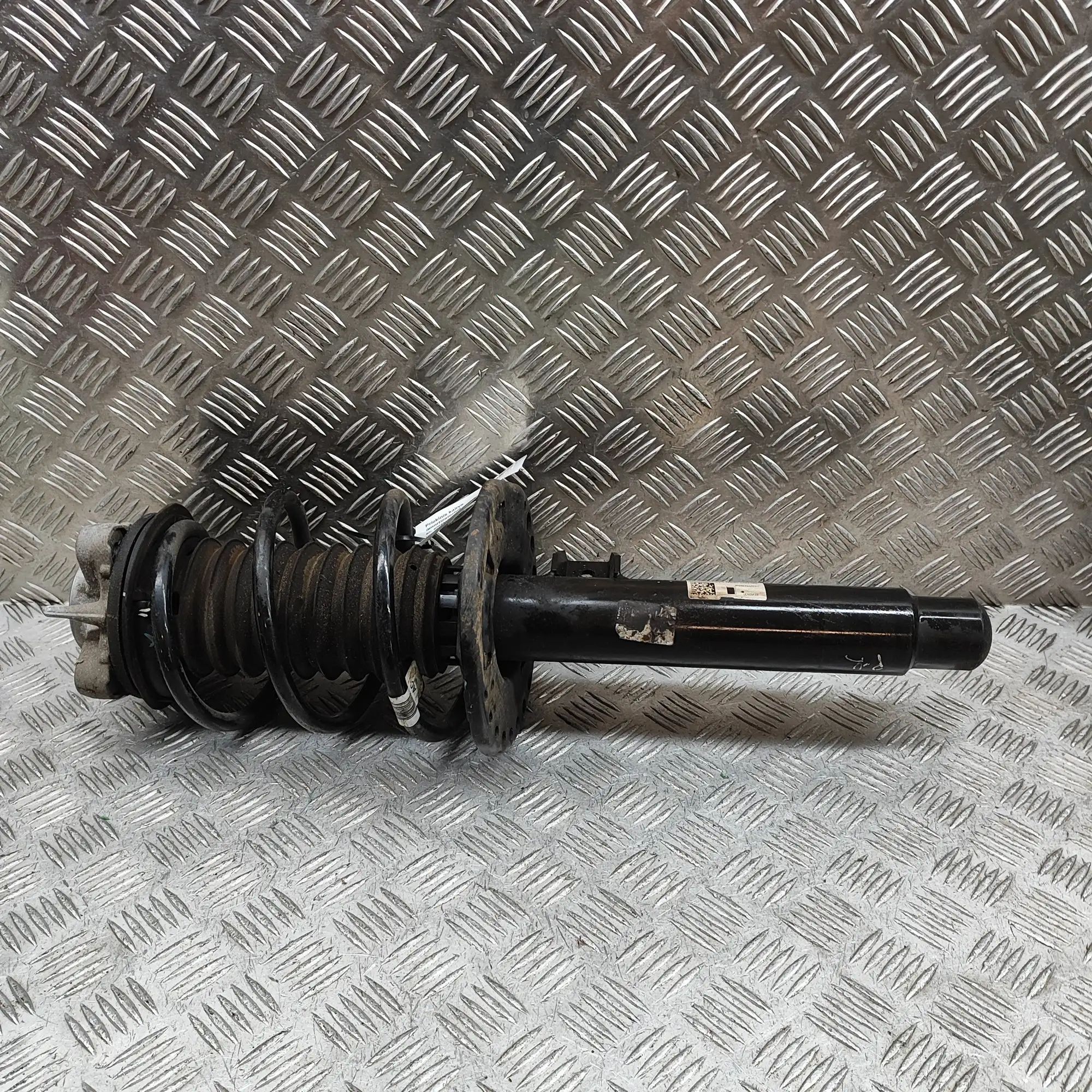 BMW 3 (G20 / G21) Front Left Shock Absorber 6892899 Front Left Shock Absorber BMW 3 SERIES ...