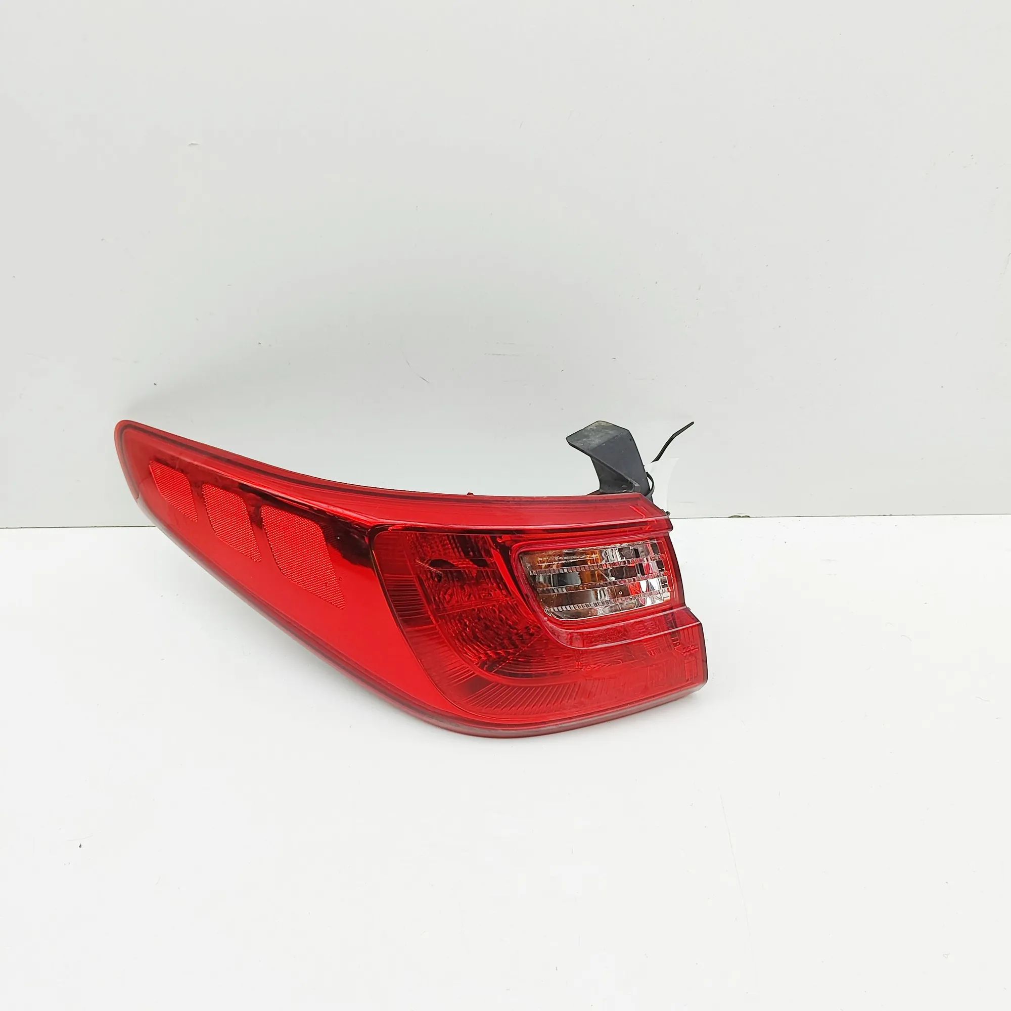 Kia Optima (JF) Rear Left Tail Light 92401-D4300 Rear Left Tail Light KIA OPTIMA (Sp...