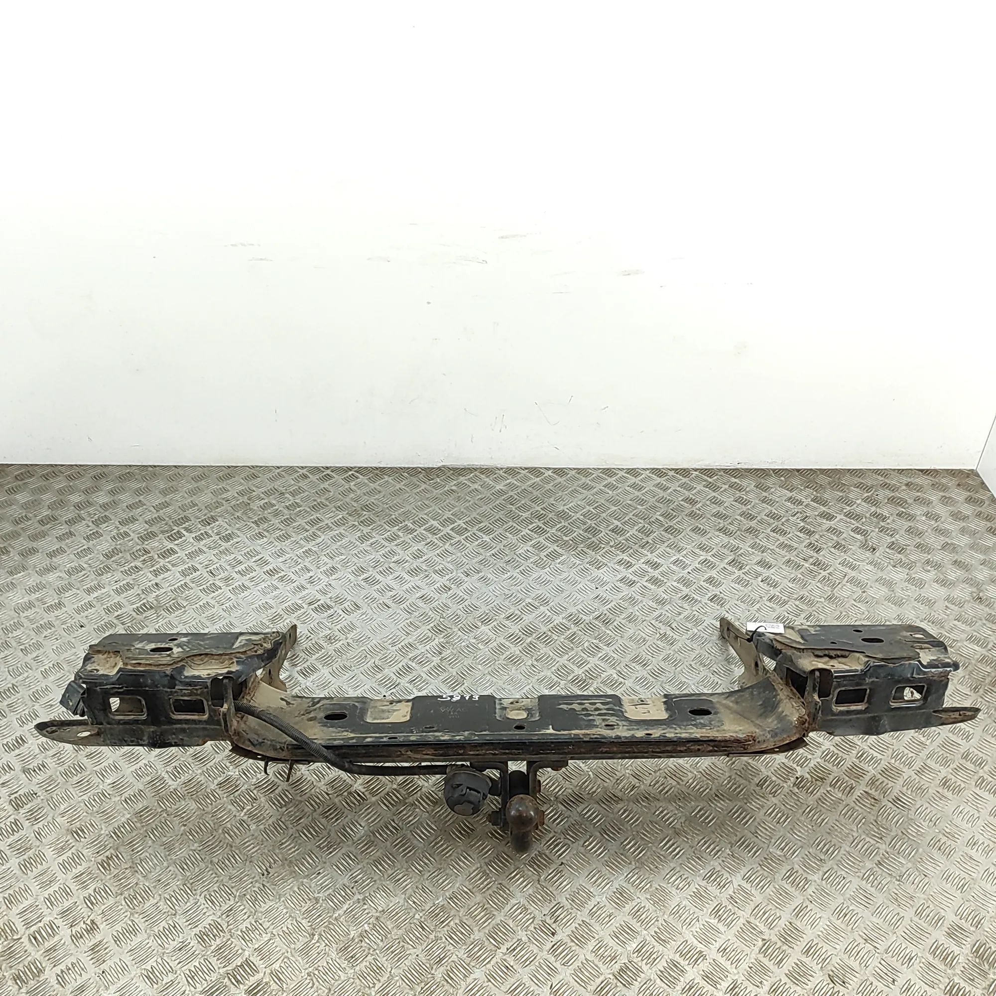 Volkswagen Amarok Towbar Kit 2H5807305AB, 2H6092101 Towbar Kit VW AMAROK (2H...
