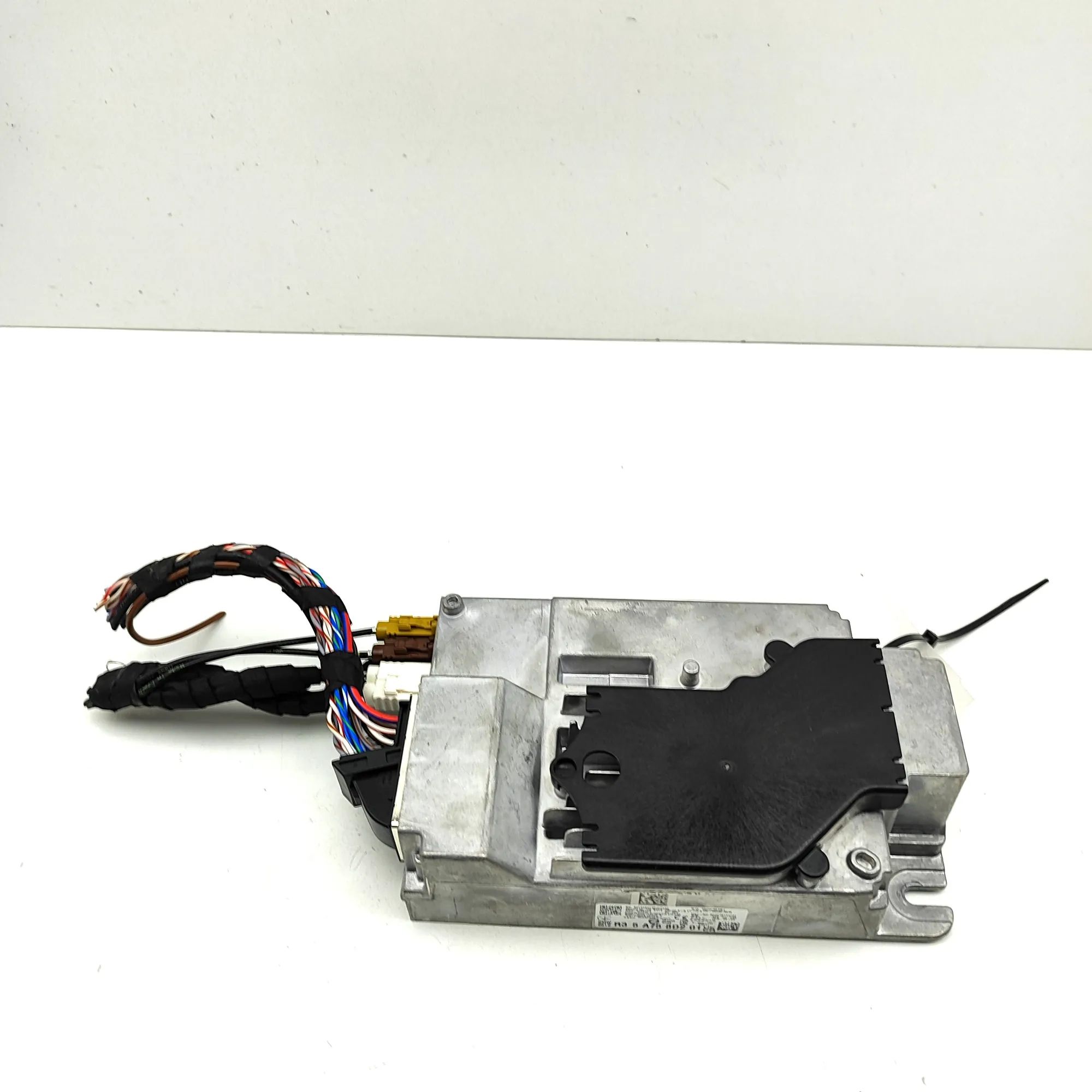 BMW 4 (G22 / G23 / G26)  DAB Tuner Control Unit 5A758D2 DAB Tuner Control Unit BMW 4 SERIES (Gr...