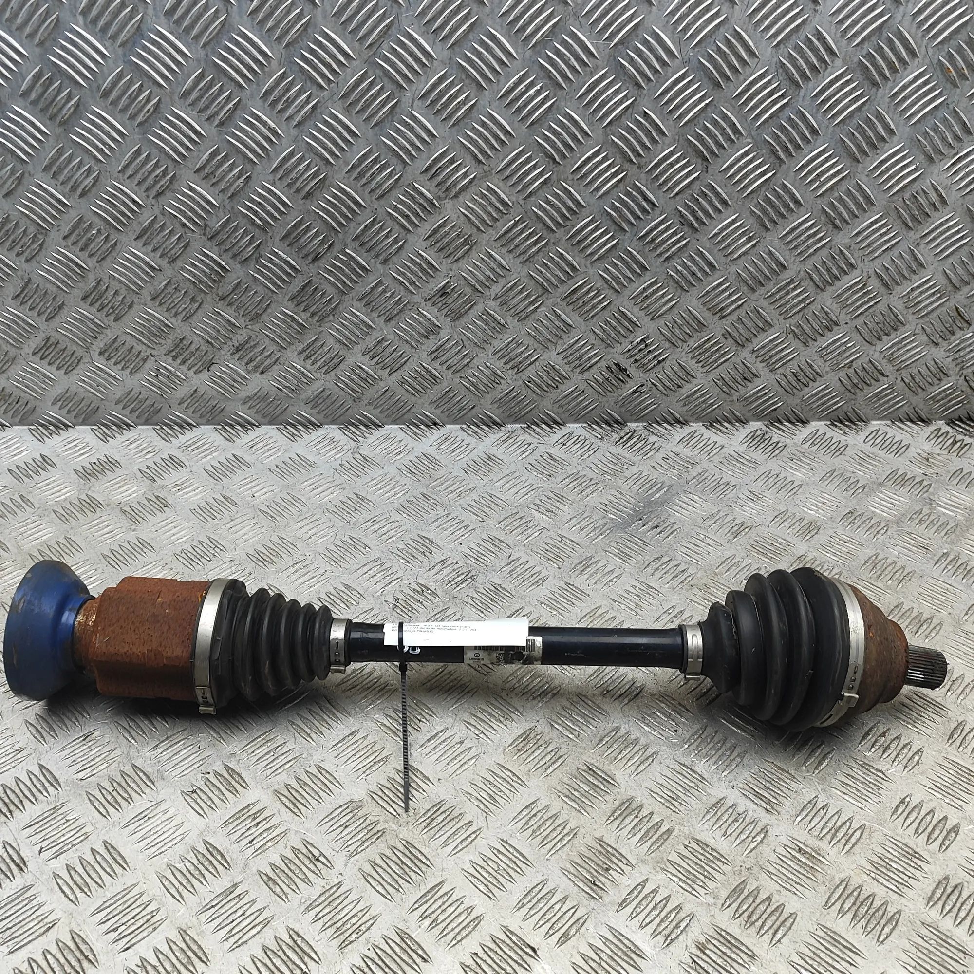 Audi Q3 (F3) Front Right Driveshaft 5QF407272N Front Right Driveshaft AUDI Q3 (Spor...