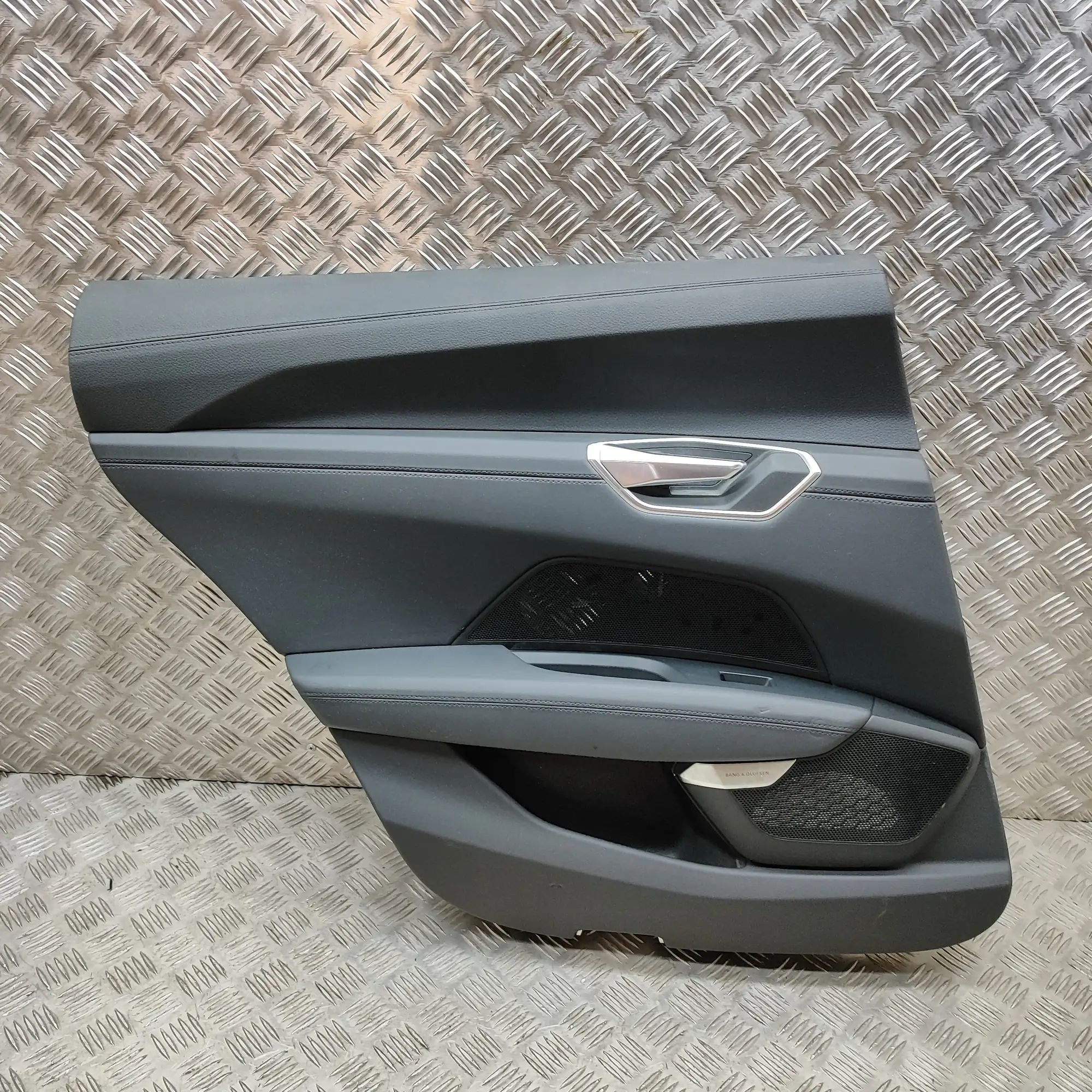 Audi e-tron GT (FW) Rear Left Door Panel 4J3868067 Rear Left Door Panel AUDI E-TRON GT (...