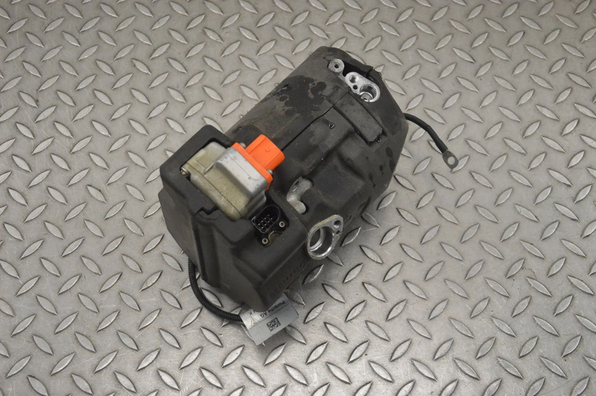 Porsche Taycan Air Condition A/C Pump 9J1816797B, 9J1971244K Air Condition A/C Pump P...