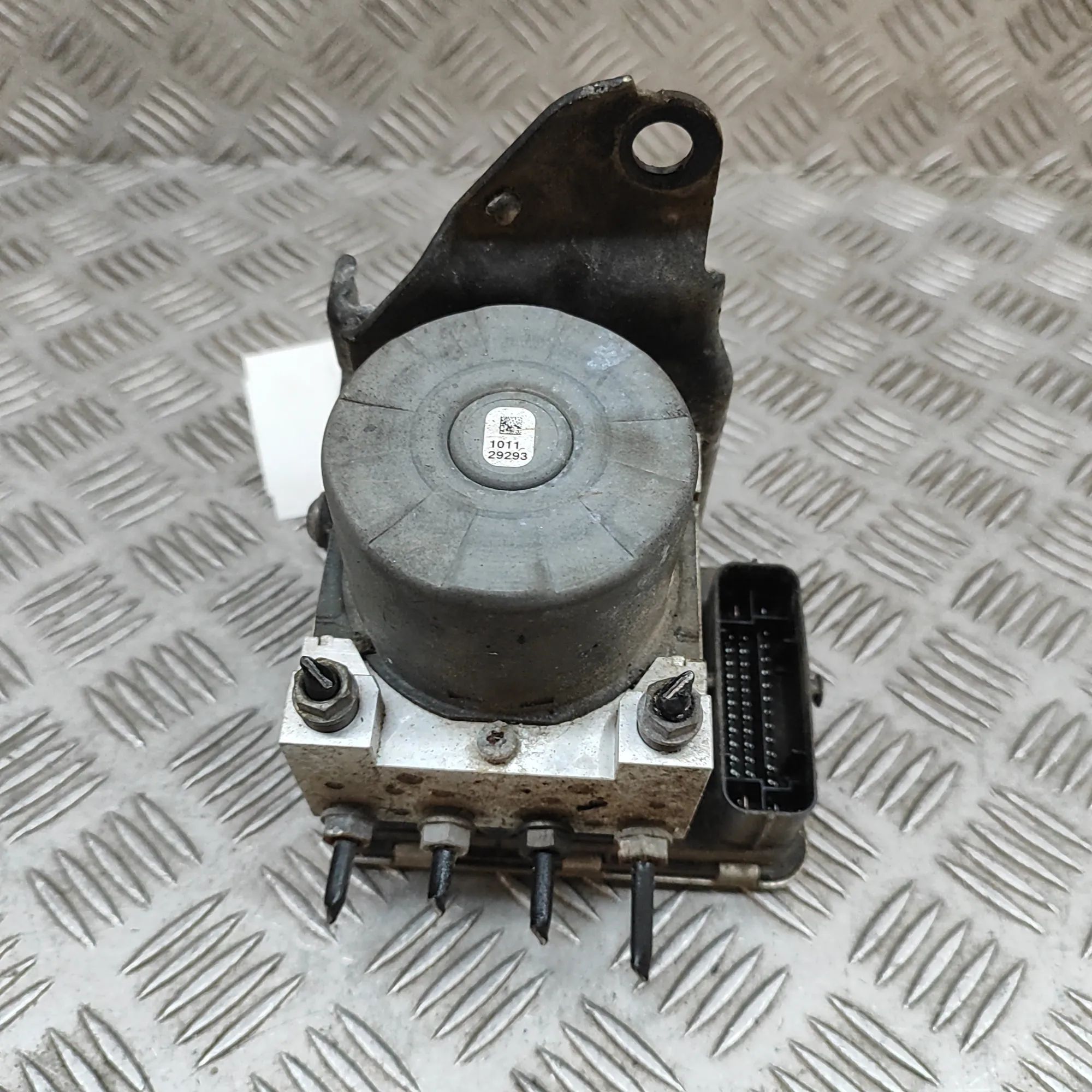 Volkswagen Amarok ABS hydraulic pump 2H6907379A, 2H6907379, 2H6614517B ABS Pump VW A...