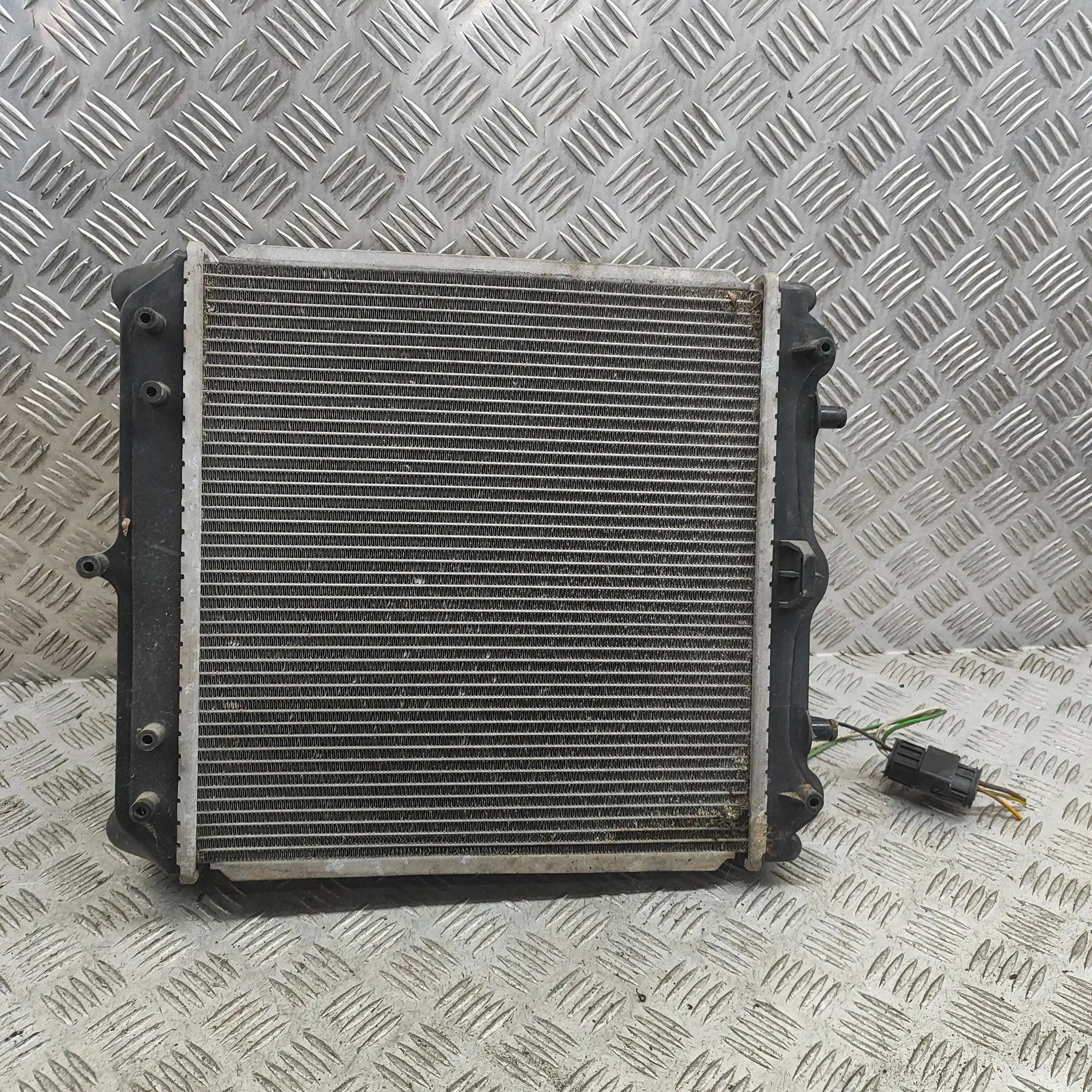 Porsche Boxster (986) Cooling Radiator Pack 0130303824, 99662403501 Cooling Radiator Pack P...