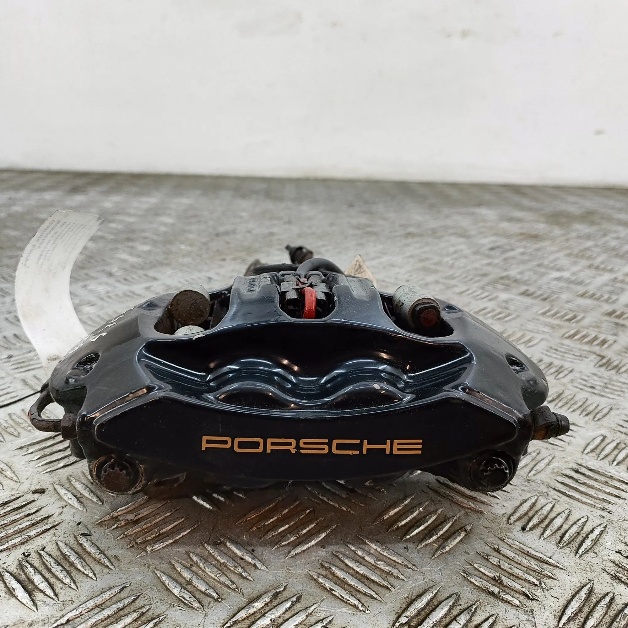 Porsche 911 (991) Rear Left Brake Caliper 99135242101 Rear Left Brake Caliper PORSCHE 911...