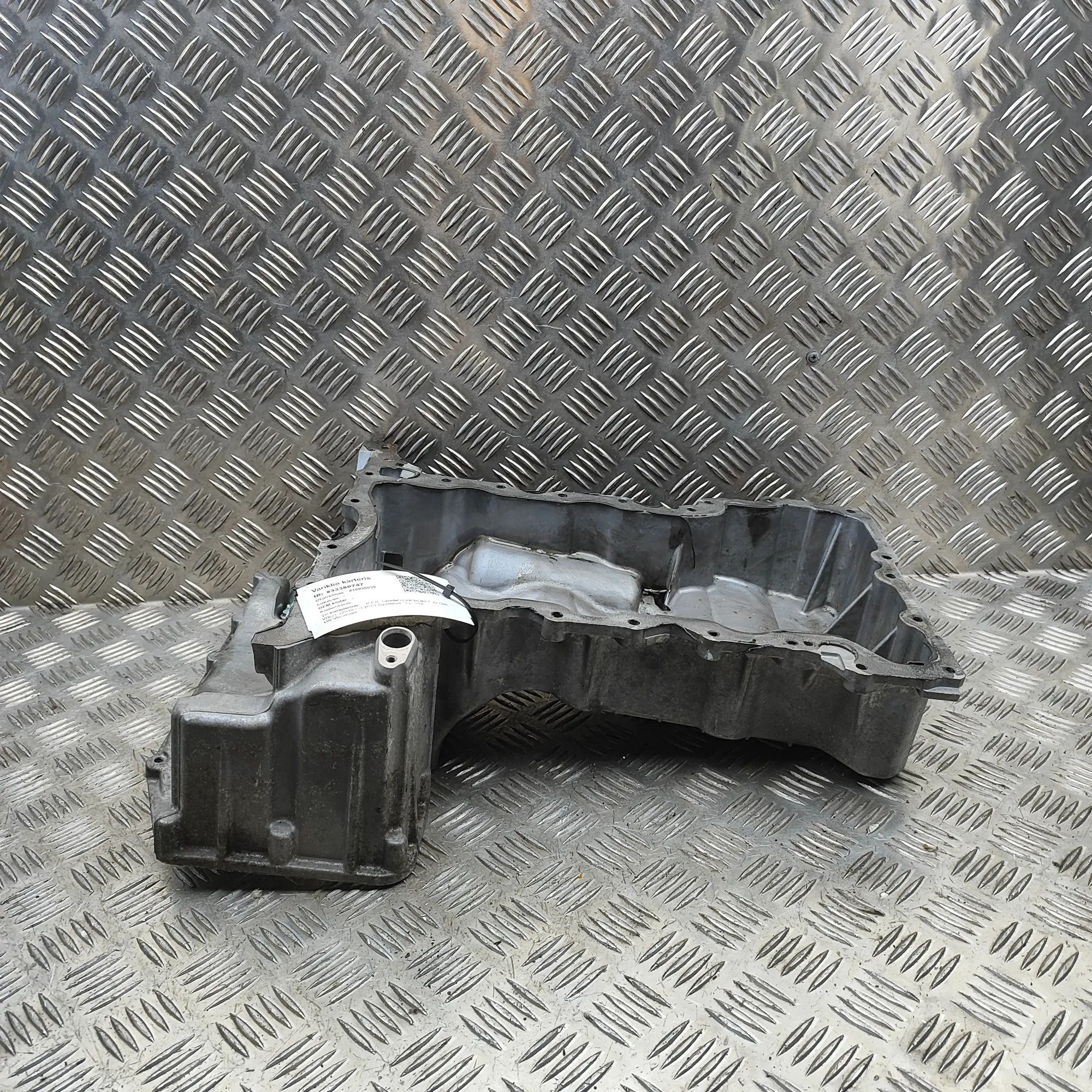 Jeep Grand Cherokee (WK) Engine Oil Pan K68211181AA Engine Oil Pan JEEP GRAND CHEROKEE ...
