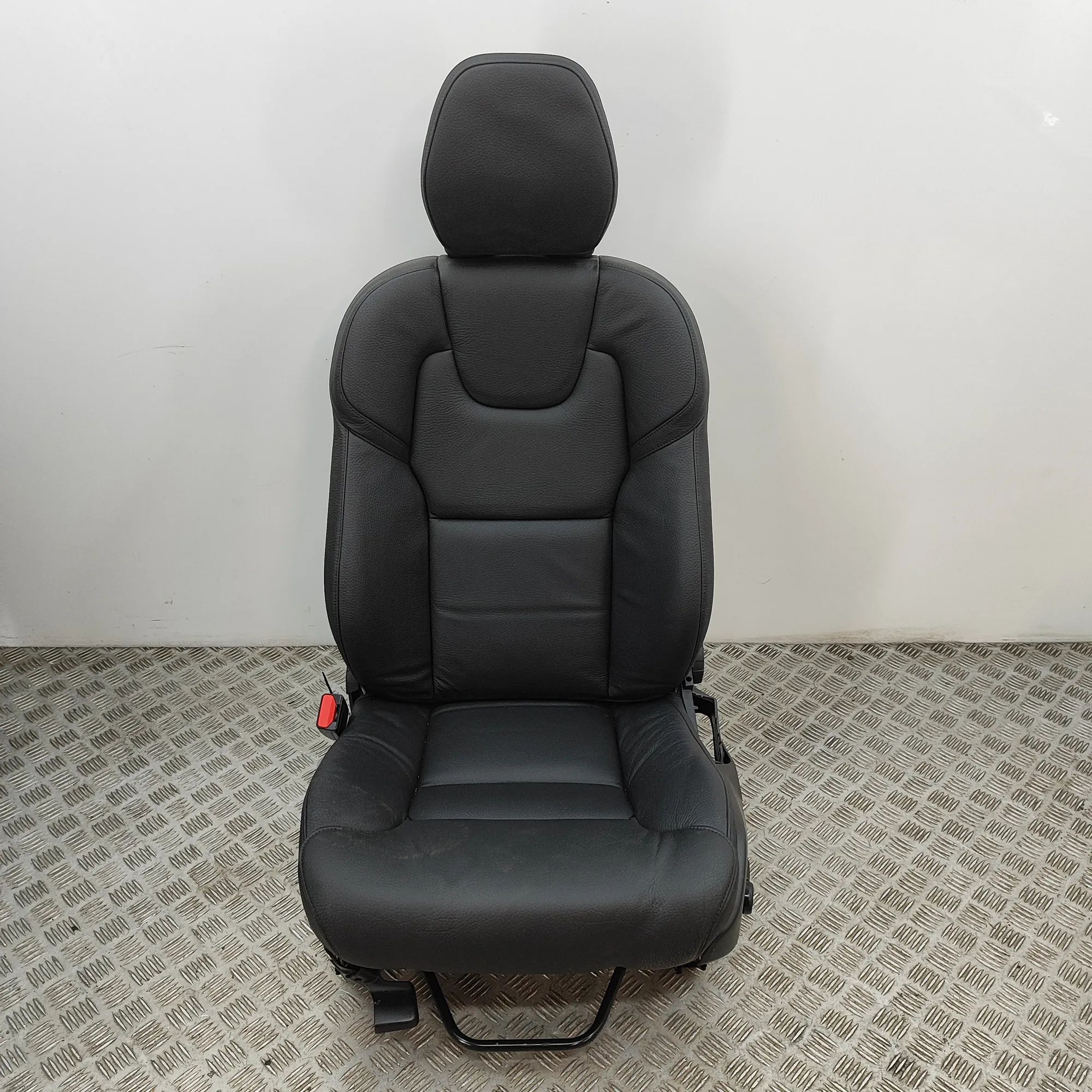 Volvo S60 Front Left Seat 32341692, 31377308 Front Left Seat VOLVO V60 (I...