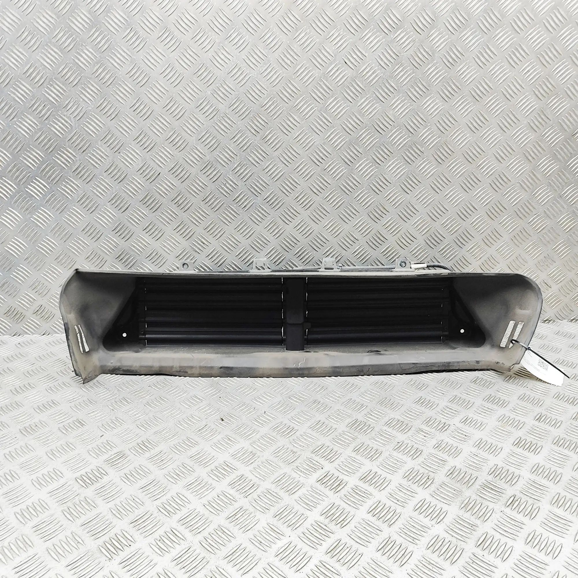 Volvo V40 Radiator Air Intake Channel 31455707 Radiator Air Intake Channel VOLVO V40 ...