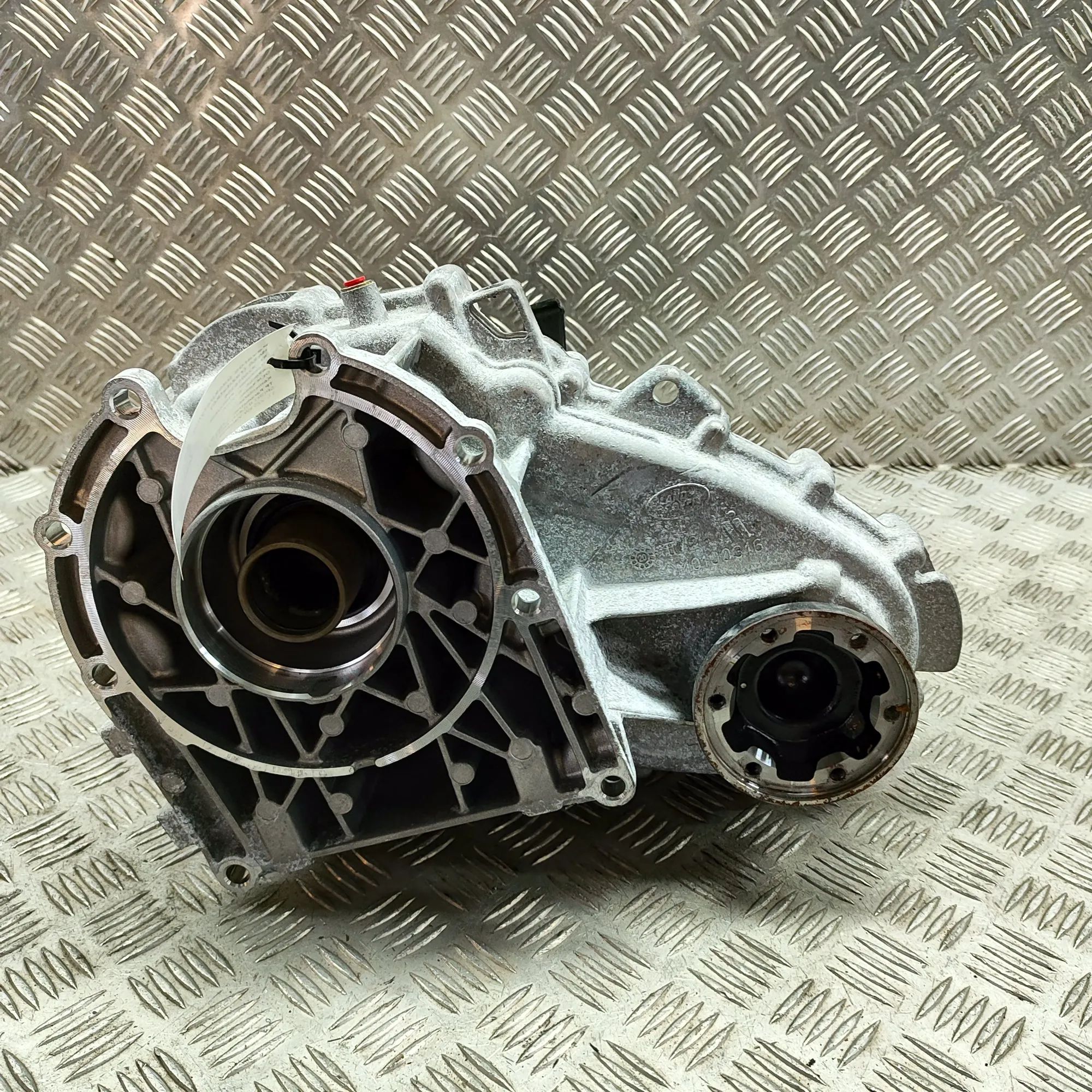 Land Rover Range Rover Sport (L494) Transfer box M0100316, HPLA-7K780-BD Transfer Box LAND ROVER...