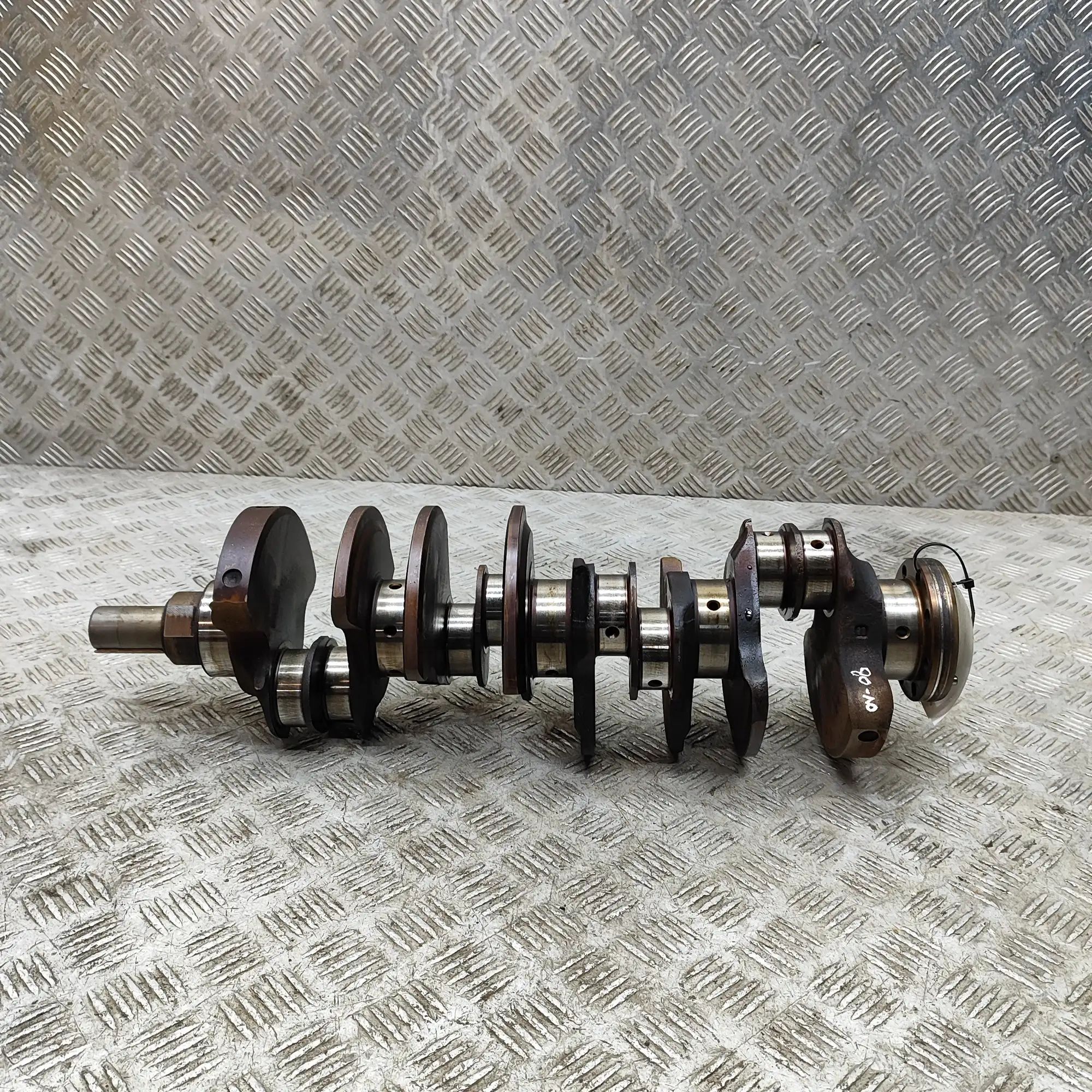 Volvo XC90 crankshaft 30720145 Crankshaft VOLVO XC90 (I) (2002-2014)
...