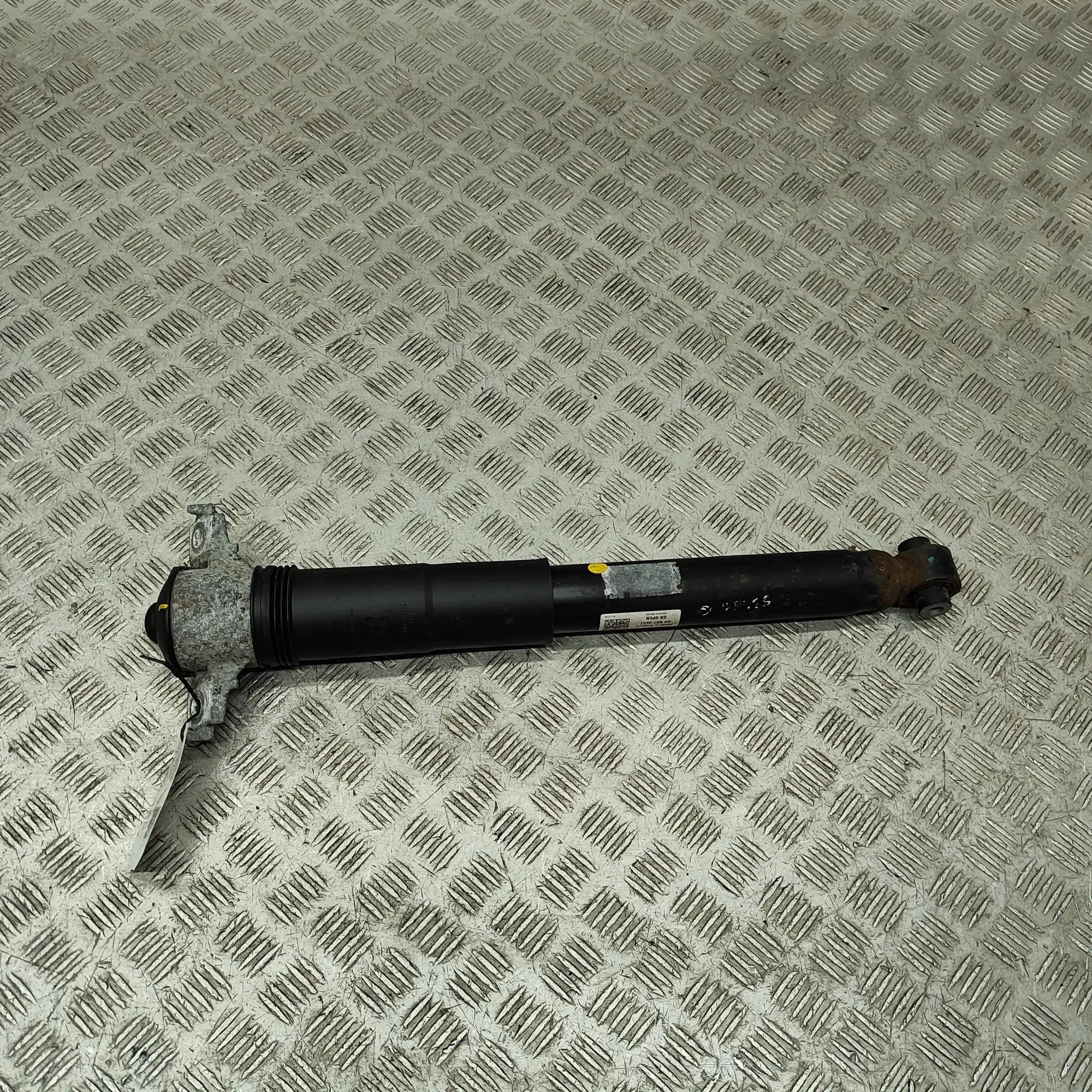 Porsche Cayenne Rear Right Shock Absorber PAB513035A, 4M4035AN Rear Right Shock Absorber ...