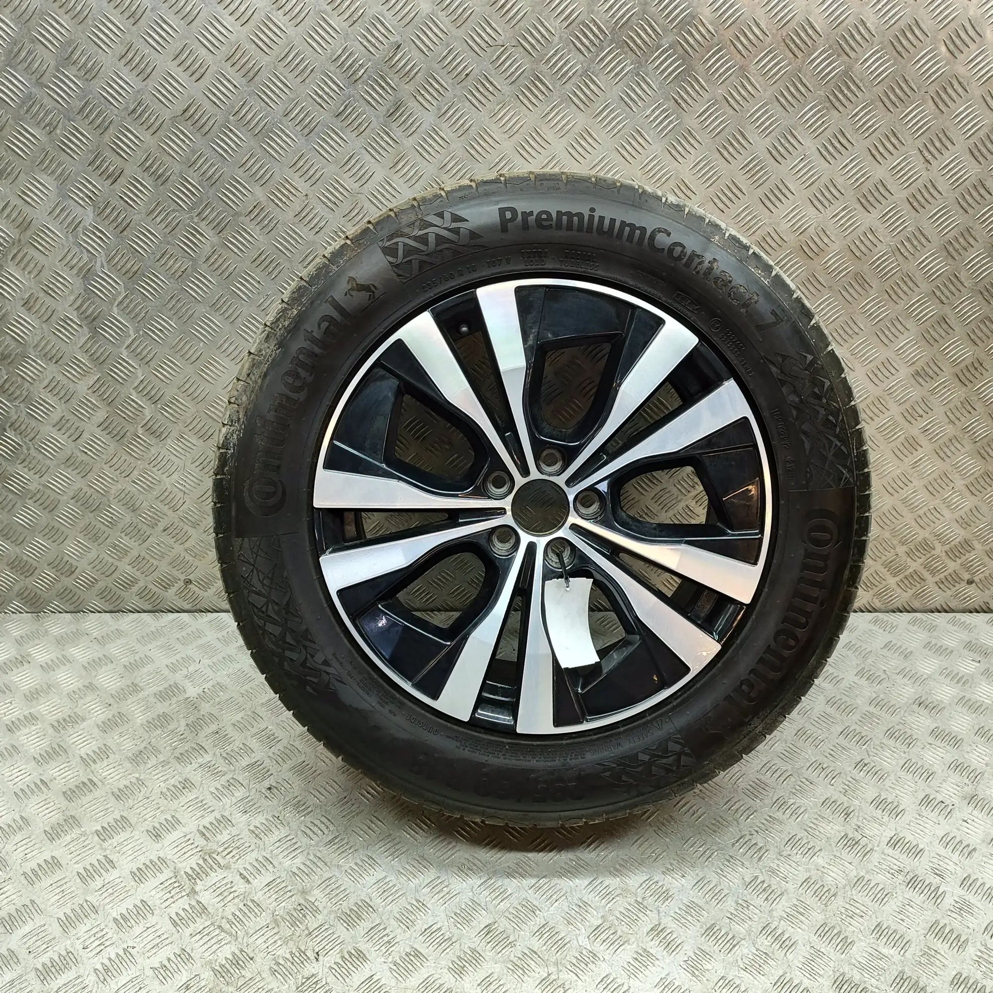 Volvo XC60 Alloy Wheel 32209452 Alloy Wheel VOLVO XC60 (II 246) (2017-...
