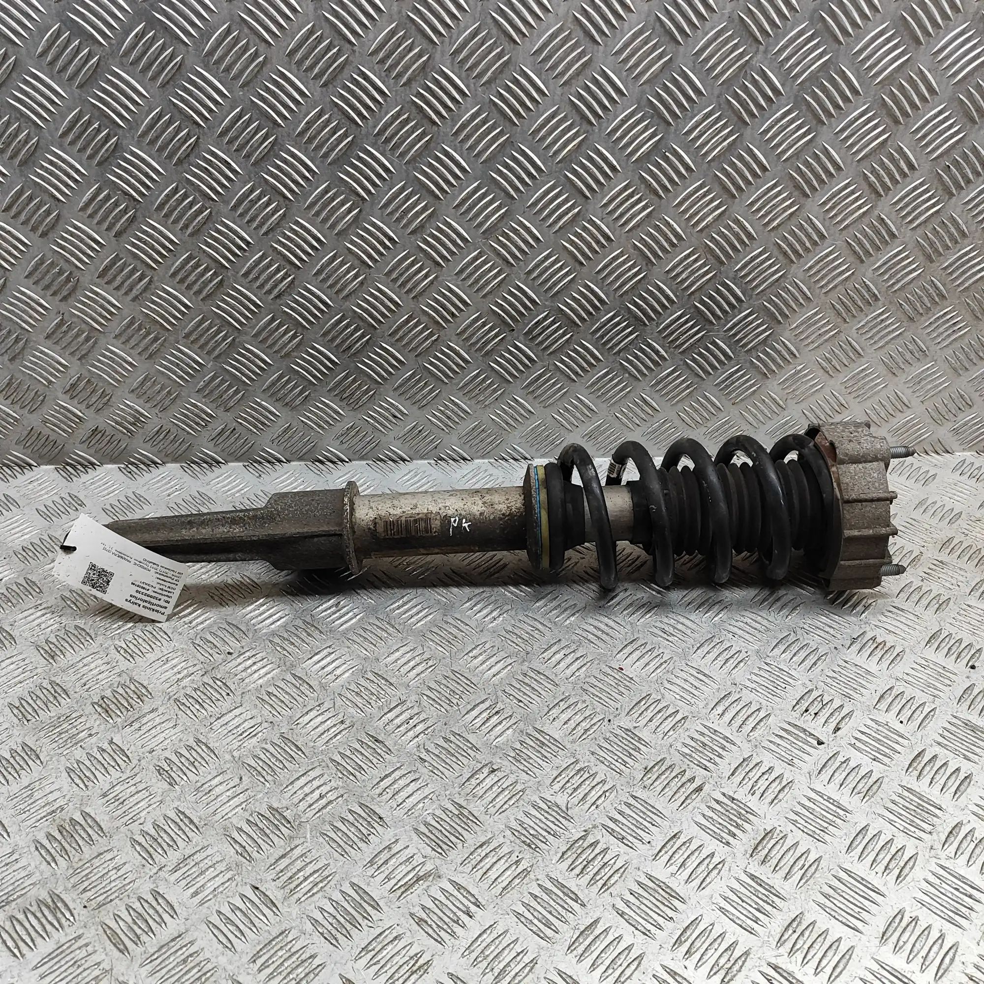 Porsche Panamera Front Left Shock Absorber 97034304505, 97034303554 Front Left Shock Absor...