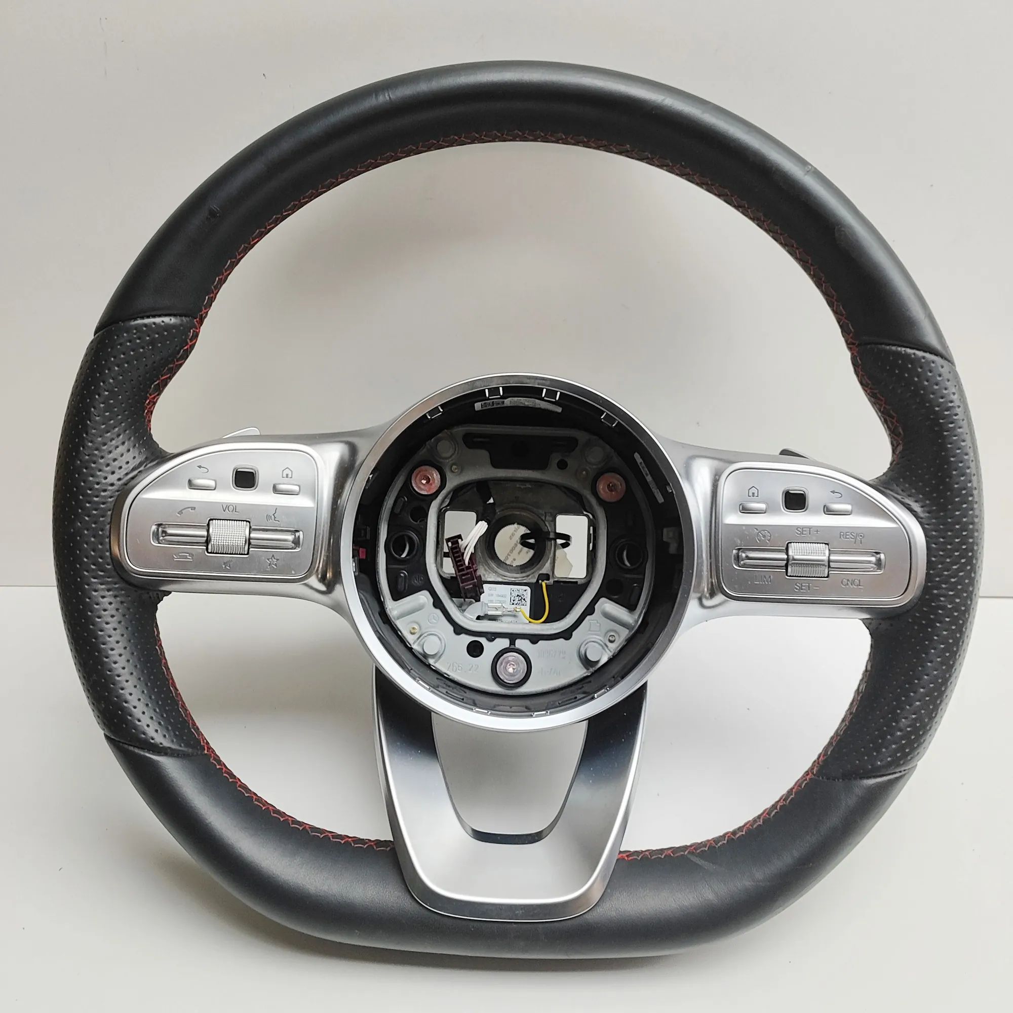 Mercedes-Benz GLA / EQA (H247) steering wheel A0004608402, A0050004599 Steering Wheel MERCEDE...