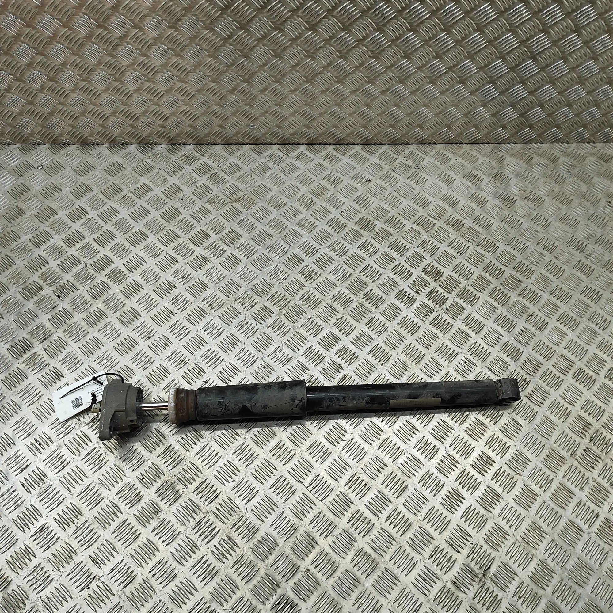 Porsche Panamera Rear Right Shock Absorber 971513035C, 971513035, 971512131, 971512131B Re...