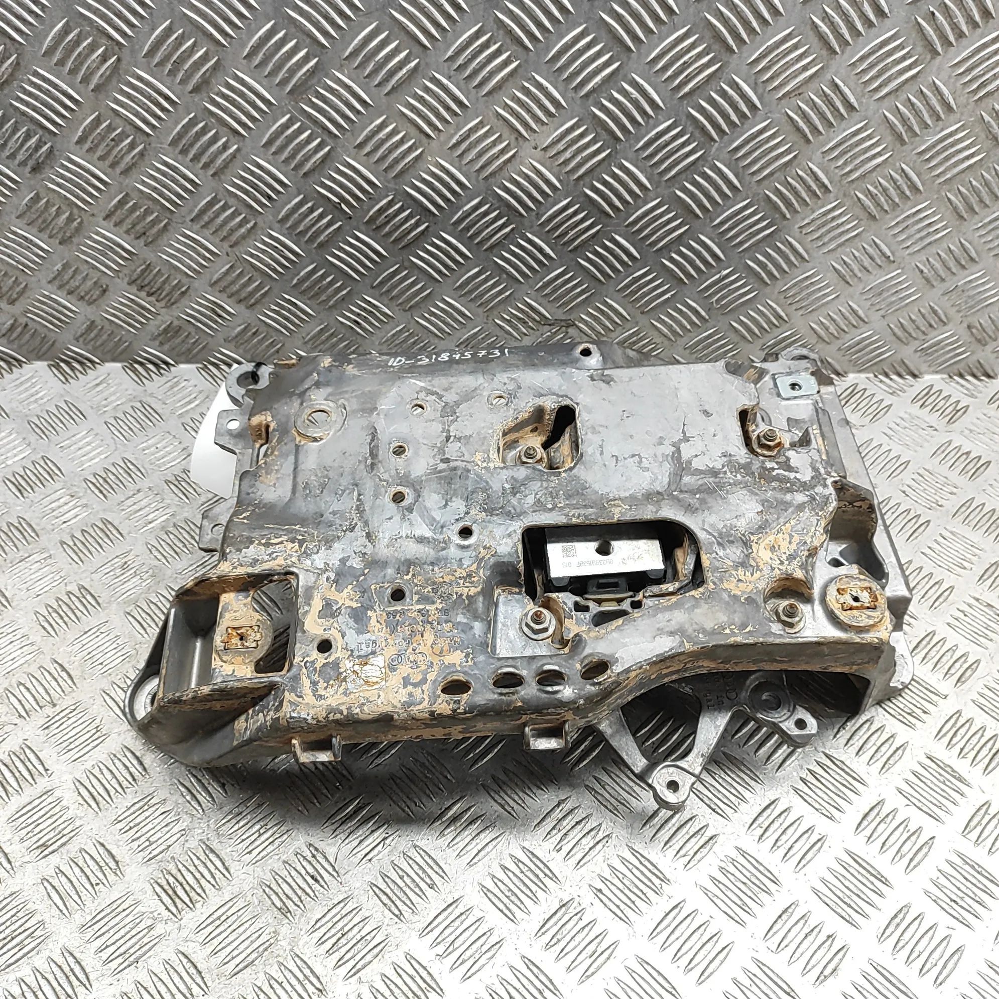 Audi A5 (B10) Gearbox Support Mount Bracket 8B3399115H, 8B3399263G Gearbox Support Mount Br...