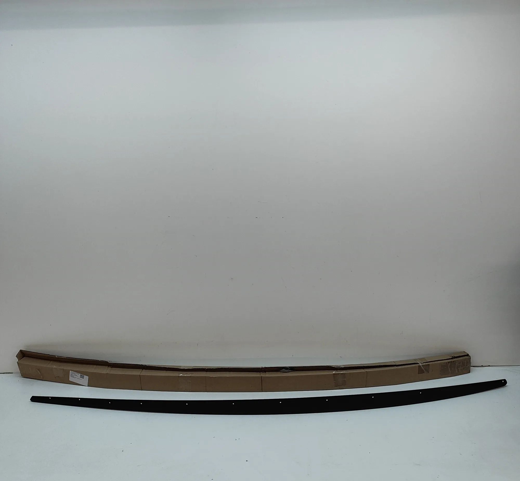 BMW 1 (E81 / E82 / E87 / E88) Threshold Trim 2298286 Threshold Trim BMW 2 SERIES (Coupe F22,...