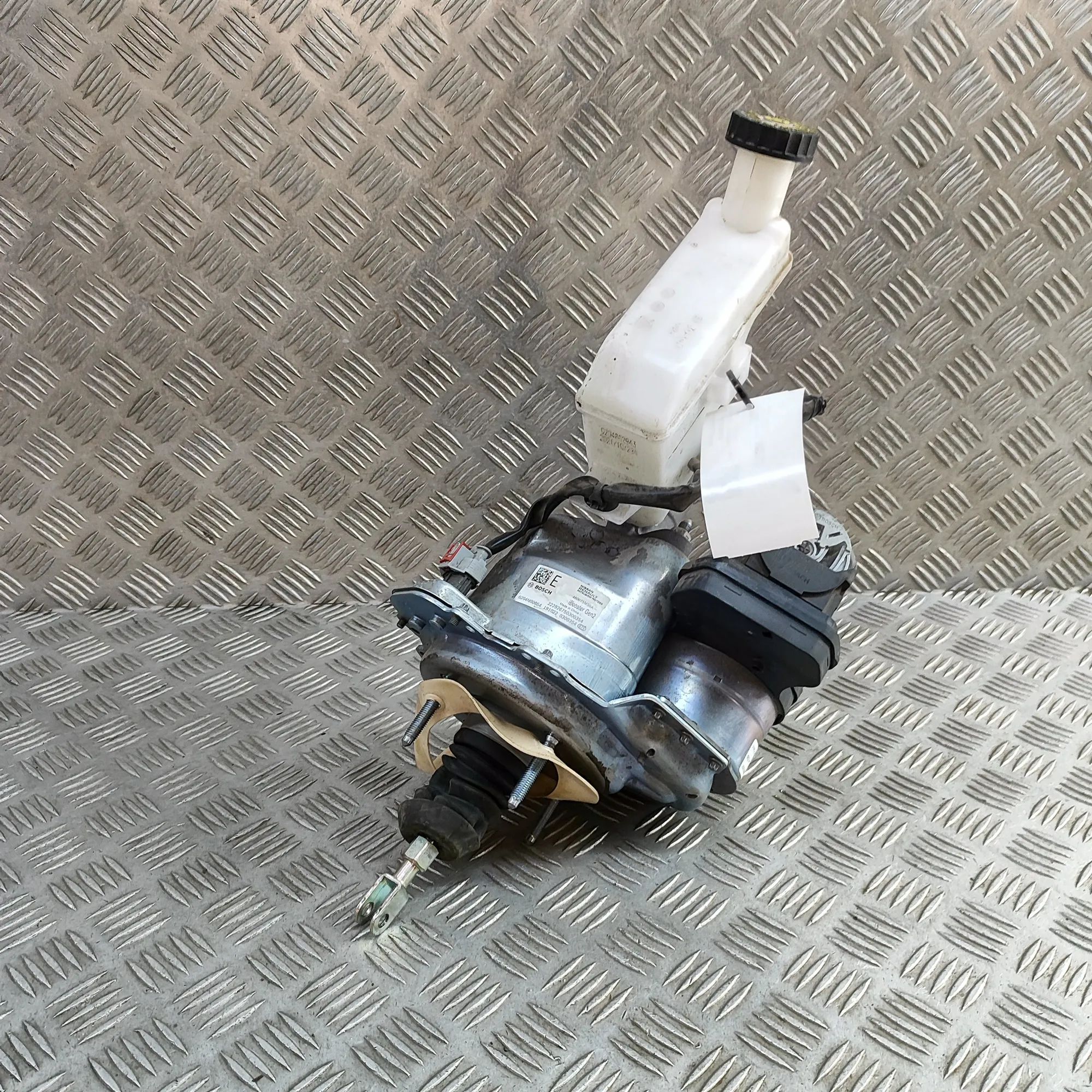 Nissan Ariya Brake Servo Booster 0204859768, 460075MS0A Brake Servo Booster NISS...